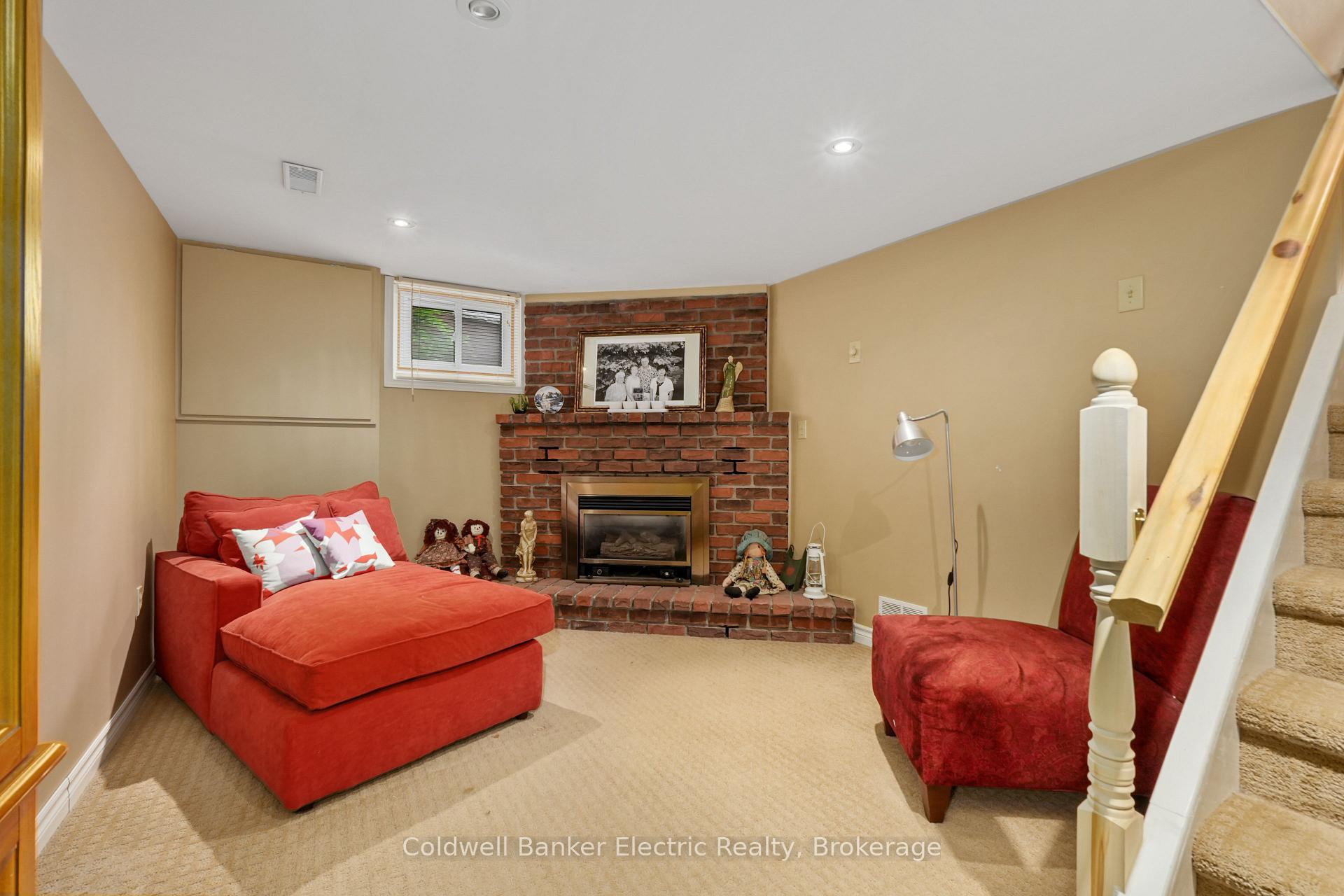 Photo 18 of 1219 Edmison Drive, Peterborough, Northcrest Ward 5 — HOMEH