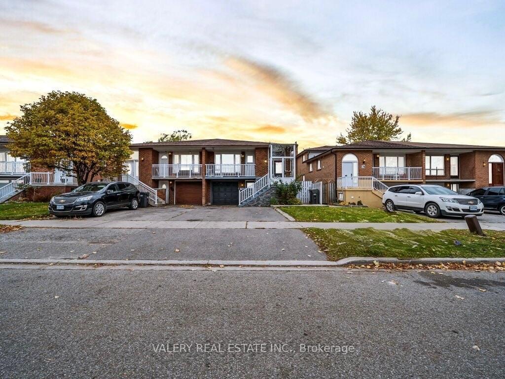 Photo 1 of 72 Dantek Court, Brampton, Brampton North — HOMEH