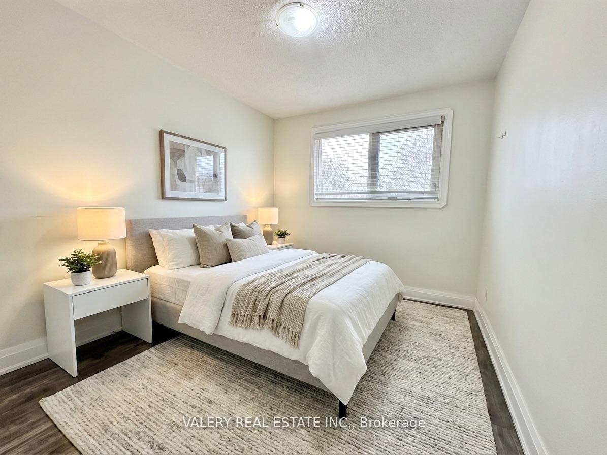 Photo 6 of 72 Dantek Court, Brampton, Brampton North — HOMEH