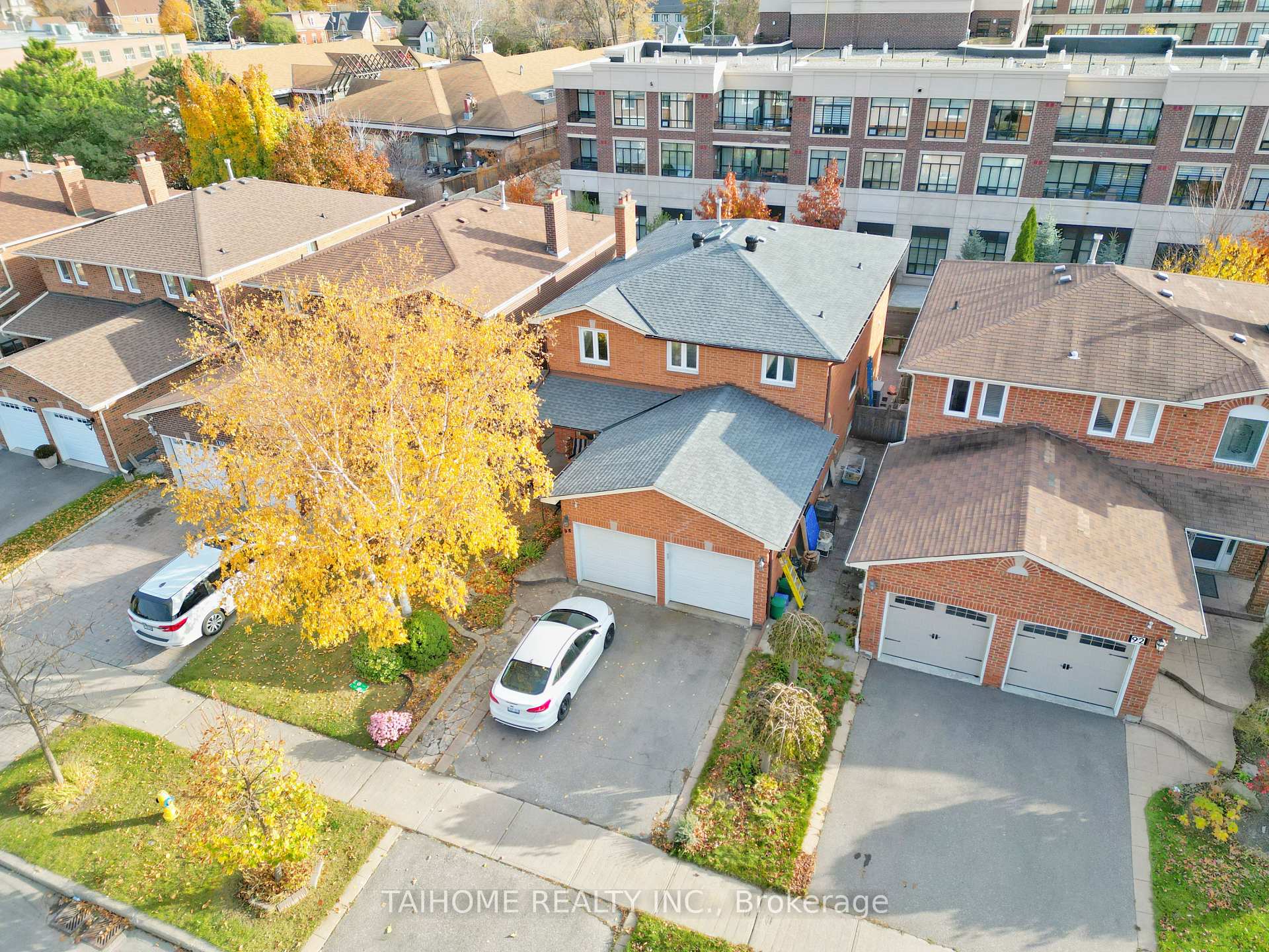 Photo 1 of 96 Lamar Street, Vaughan, Maple — HOMEH