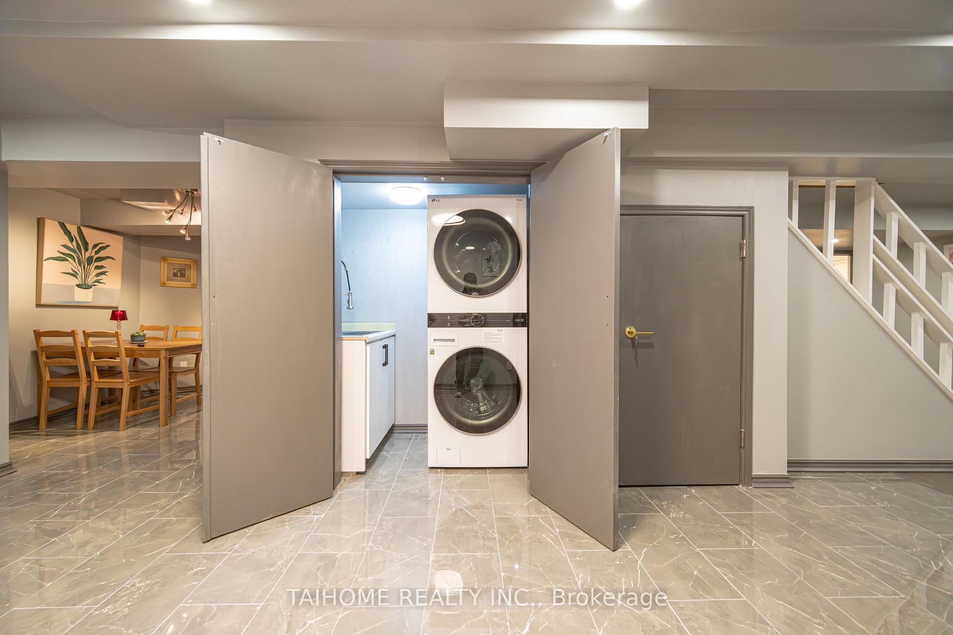 Photo 12 of 96 Lamar Street, Vaughan, Maple — HOMEH