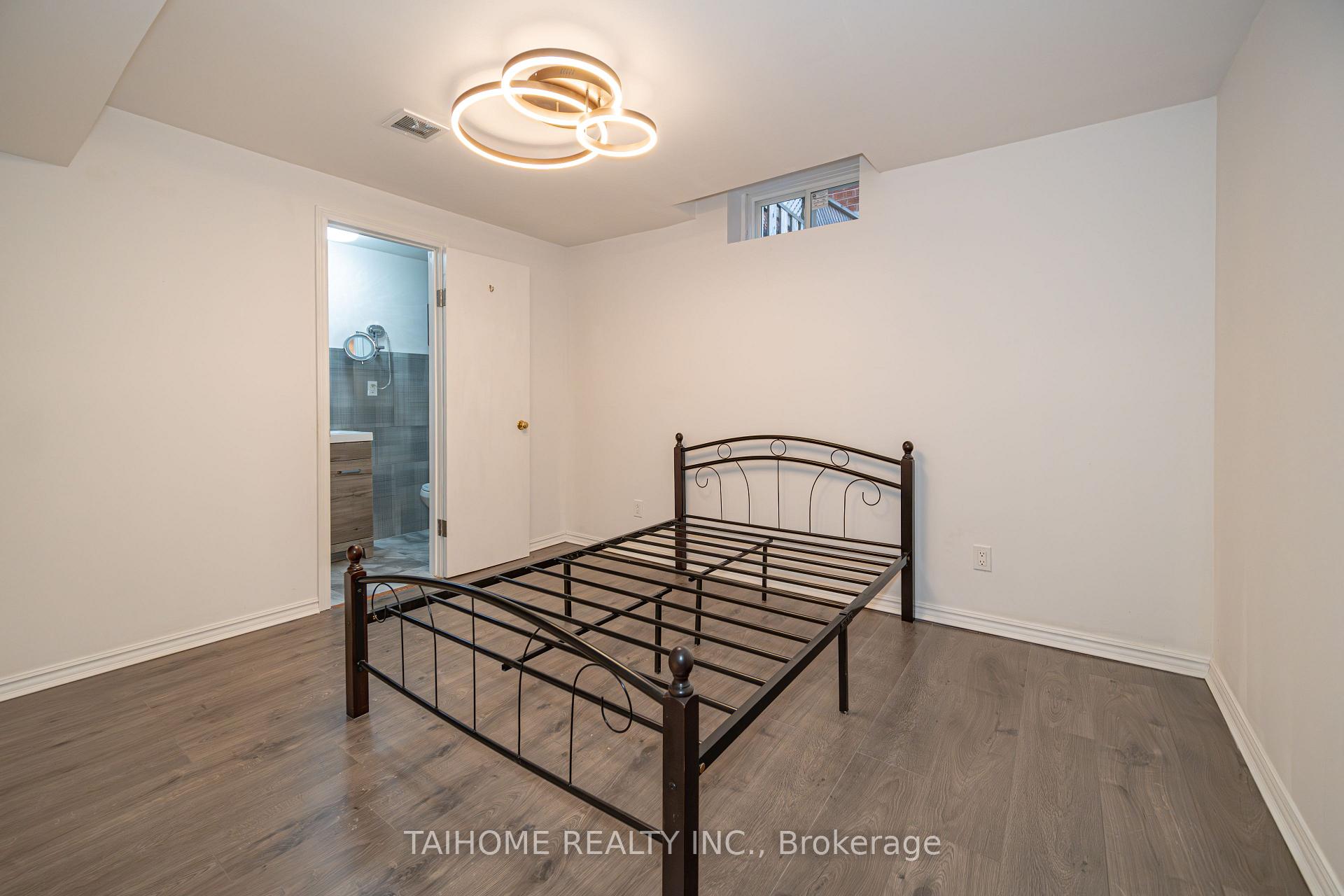 Photo 17 of 96 Lamar Street, Vaughan, Maple — HOMEH