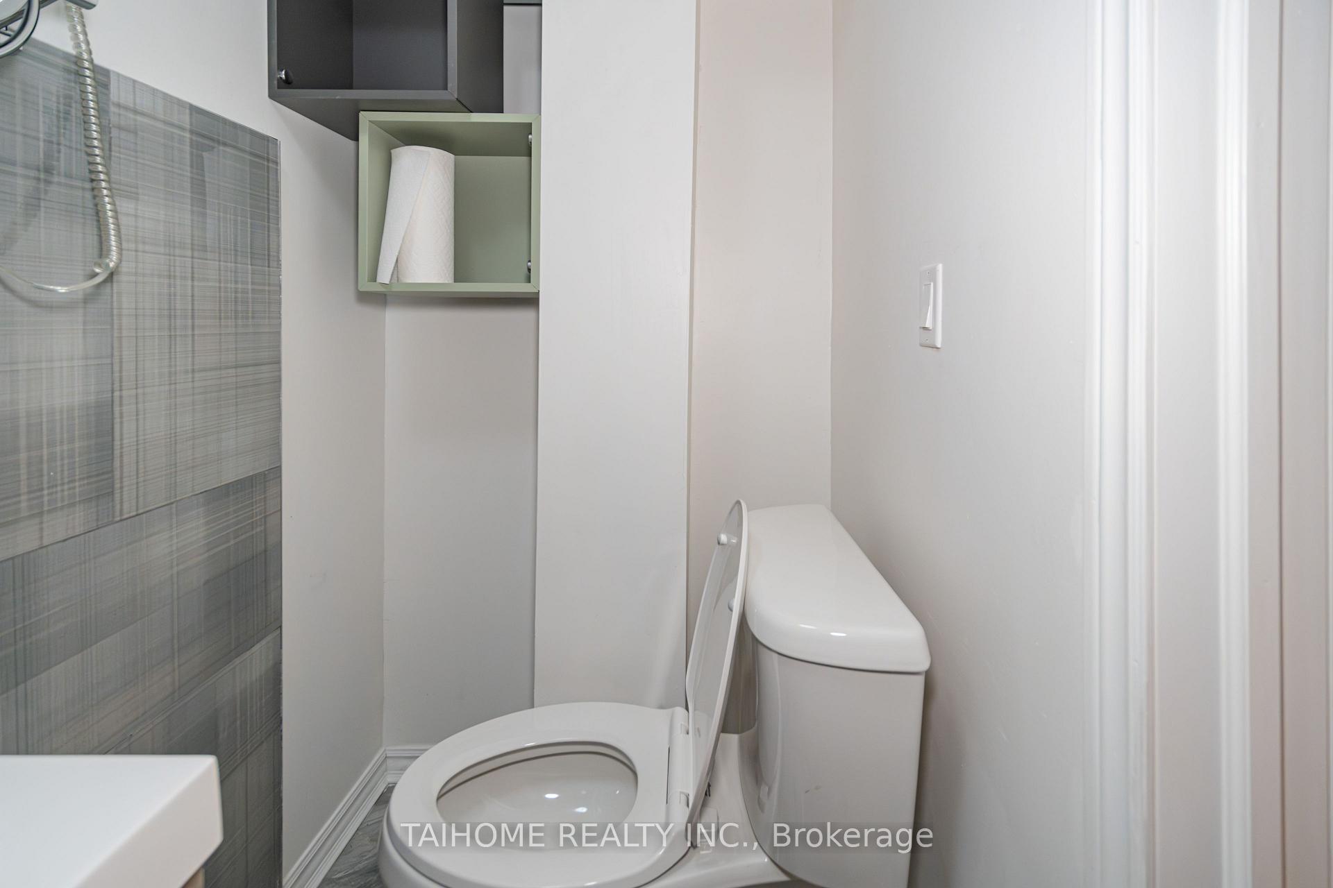 Photo 19 of 96 Lamar Street, Vaughan, Maple — HOMEH