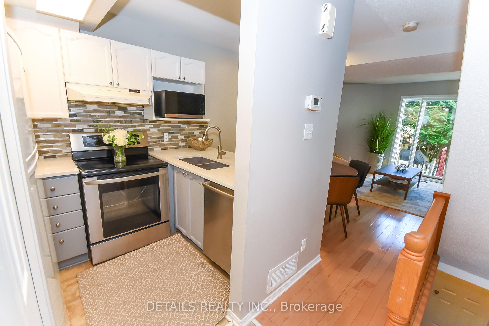 Photo 9 of 158 Forward Avenue, Ottawa, Mechanicsville — HOMEH