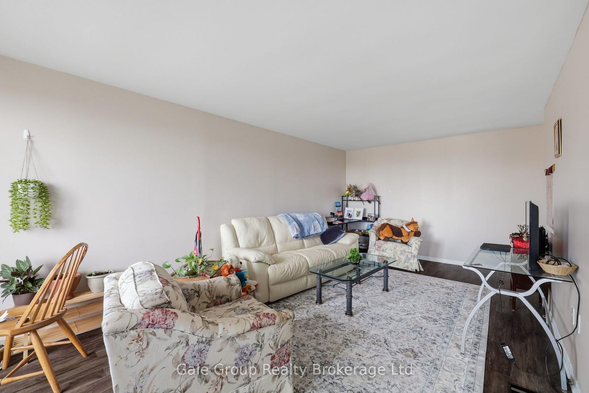 Photo 10 of Unit 814, 750 Kipps Lane, London, East A — HOMEH