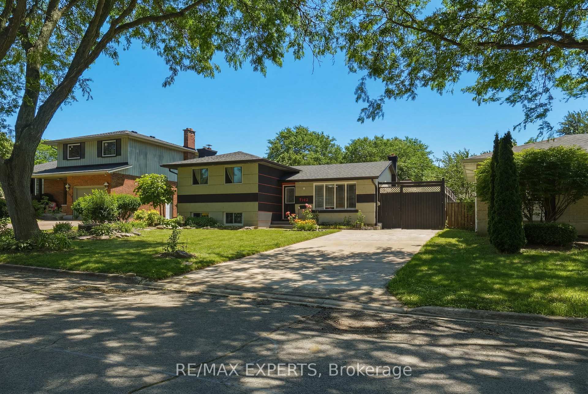Photo of 7142 Rosseau Place