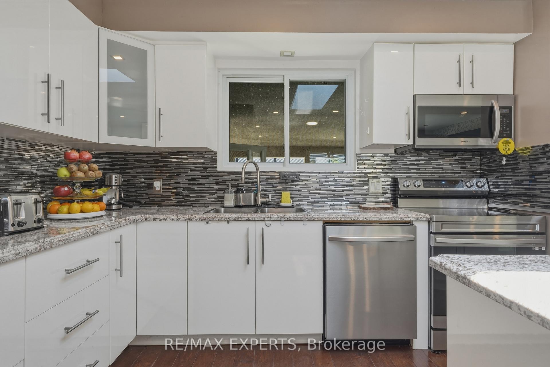 Photo 9 of 7142 Rosseau Place, Niagara Falls, Casey — HOMEH