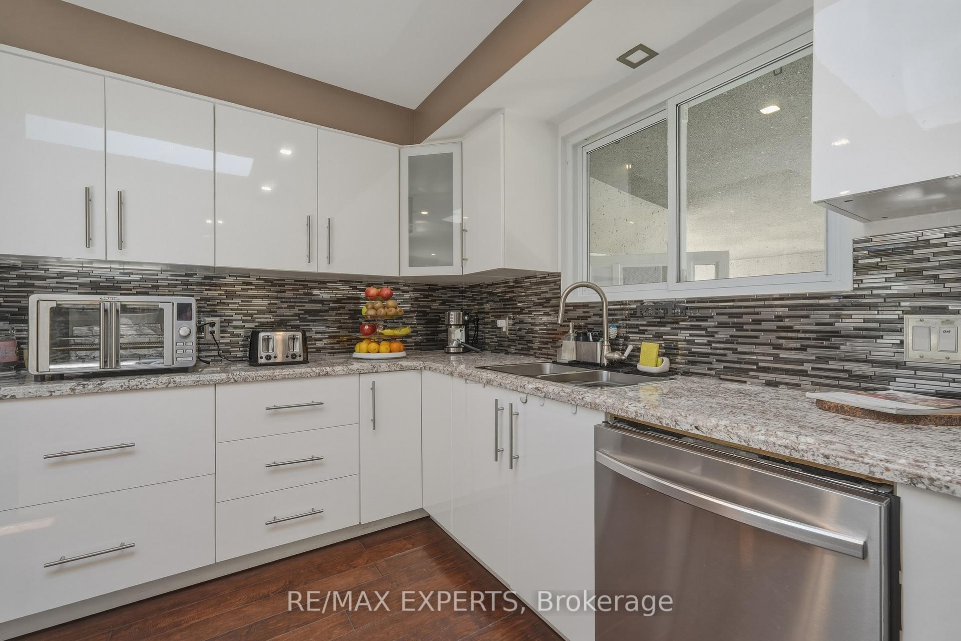 Photo 11 of 7142 Rosseau Place, Niagara Falls, Casey — HOMEH