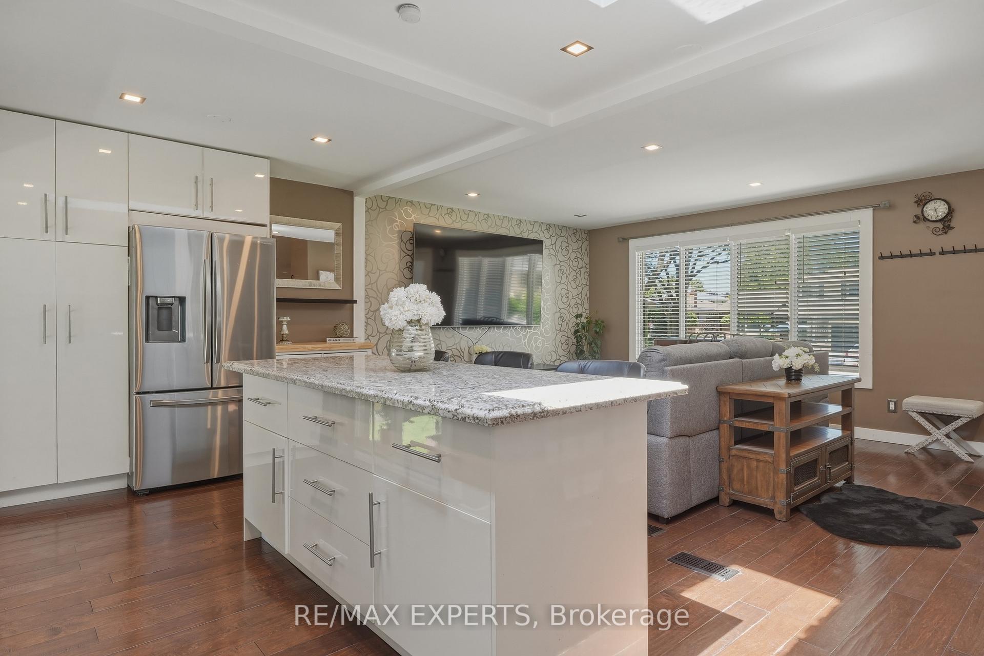 Photo 13 of 7142 Rosseau Place, Niagara Falls, Casey — HOMEH