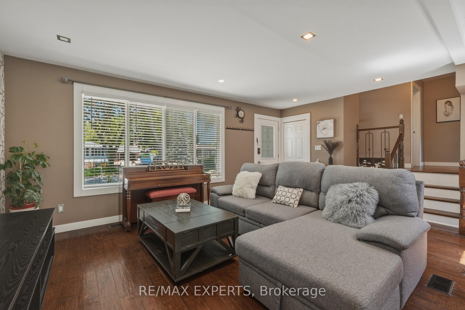 Photo 15 of 7142 Rosseau Place, Niagara Falls, Casey — HOMEH