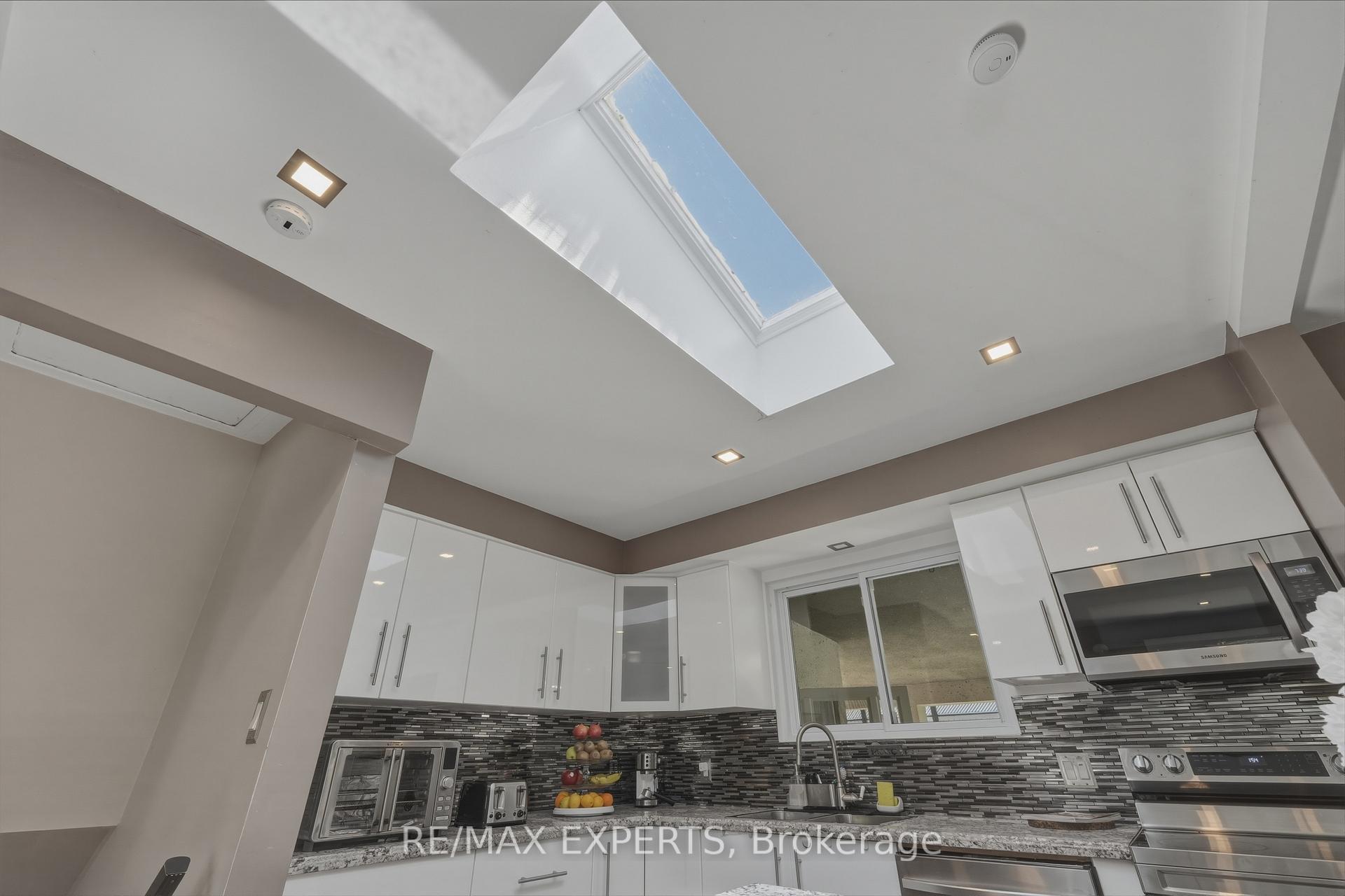 Photo 17 of 7142 Rosseau Place, Niagara Falls, Casey — HOMEH