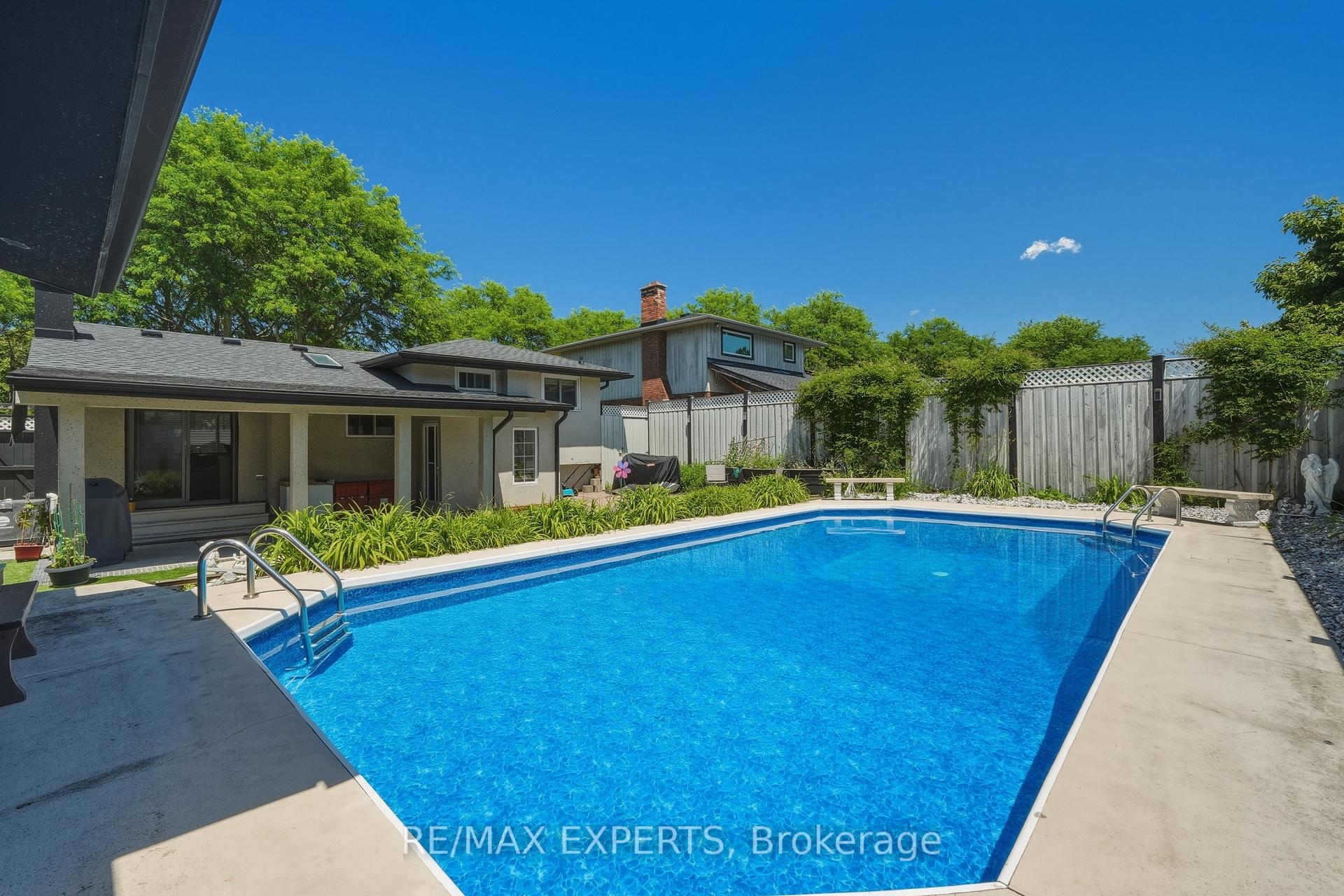 Photo 37 of 7142 Rosseau Place, Niagara Falls, Casey — HOMEH