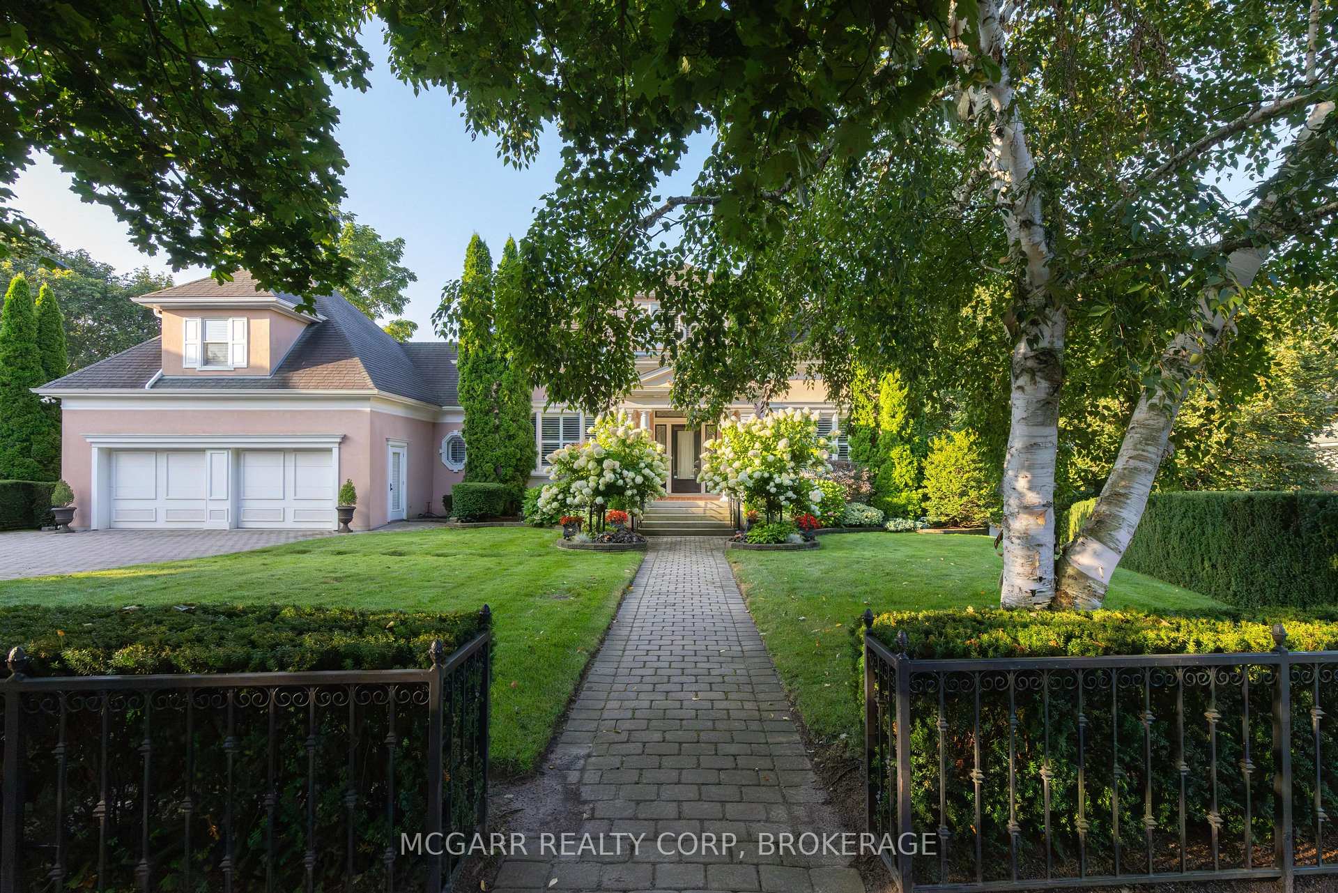 Photo 5 of 39 Yates Street, St. Catharines, Downtown — HOMEH