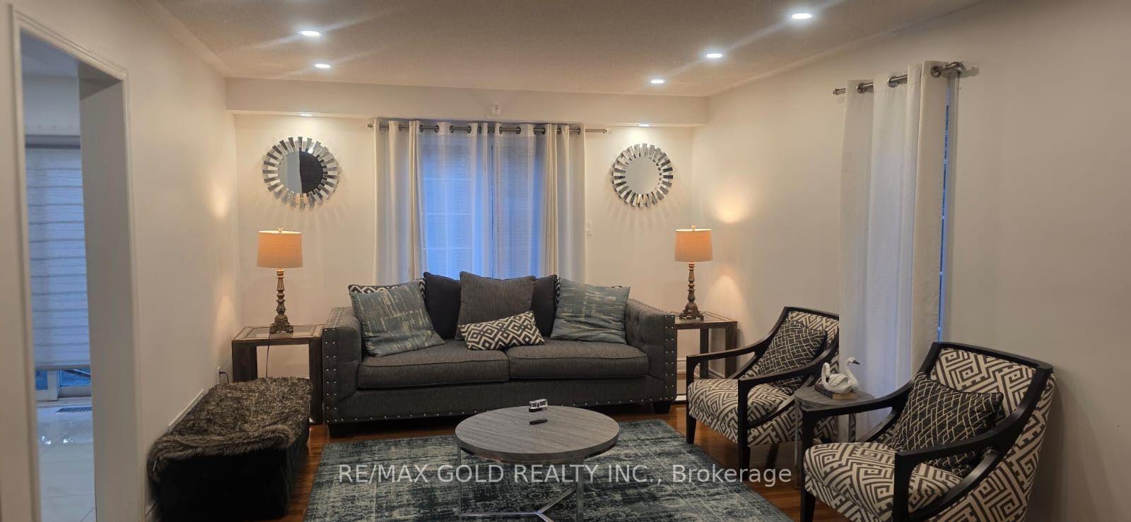Photo 21 of 57 River Rock Crescent, Brampton, Fletcher's Meadow — HOMEH