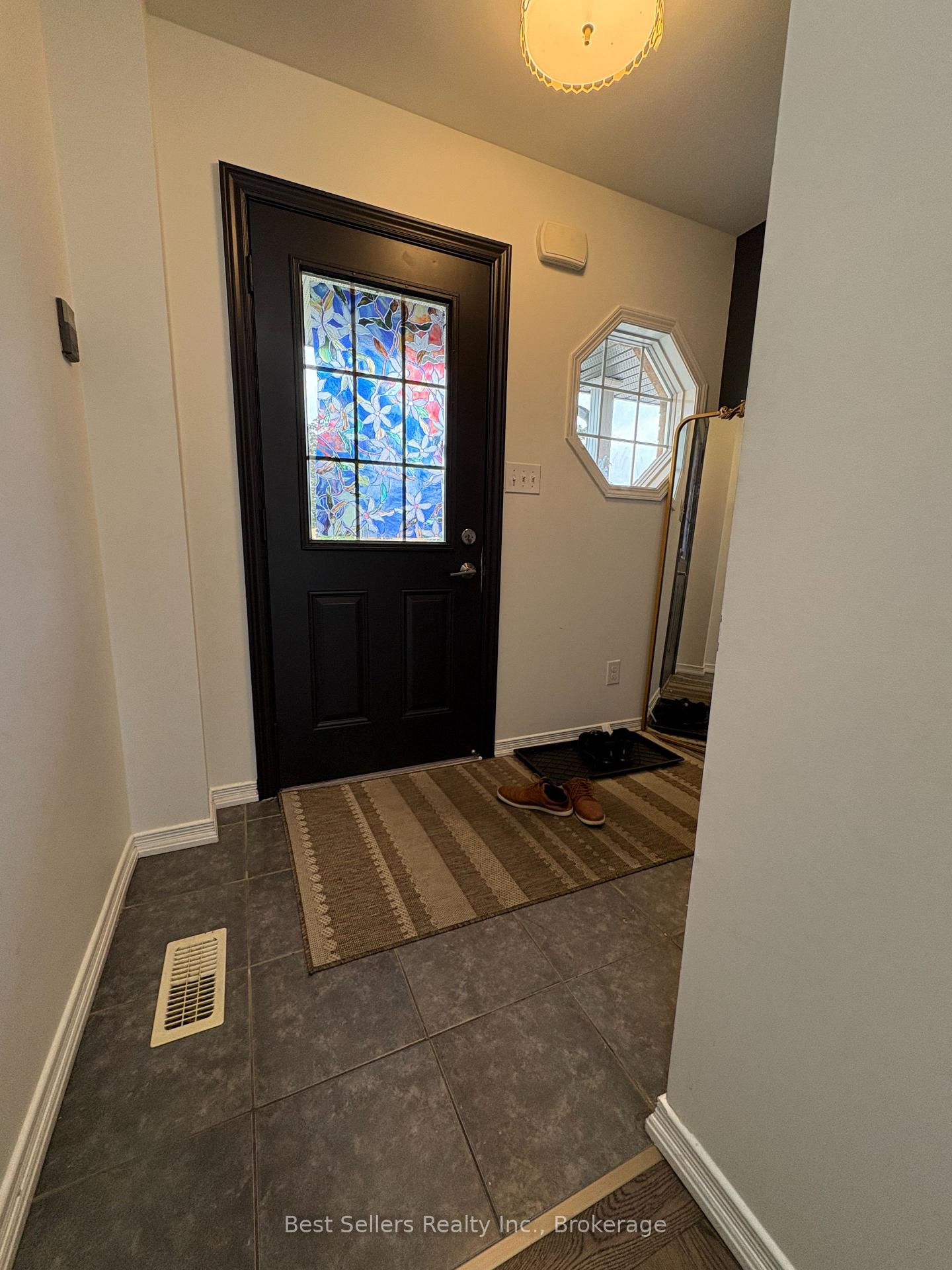 Photo 4 of 1269 Coleman Crescent, Innisfil, Alcona — HOMEH
