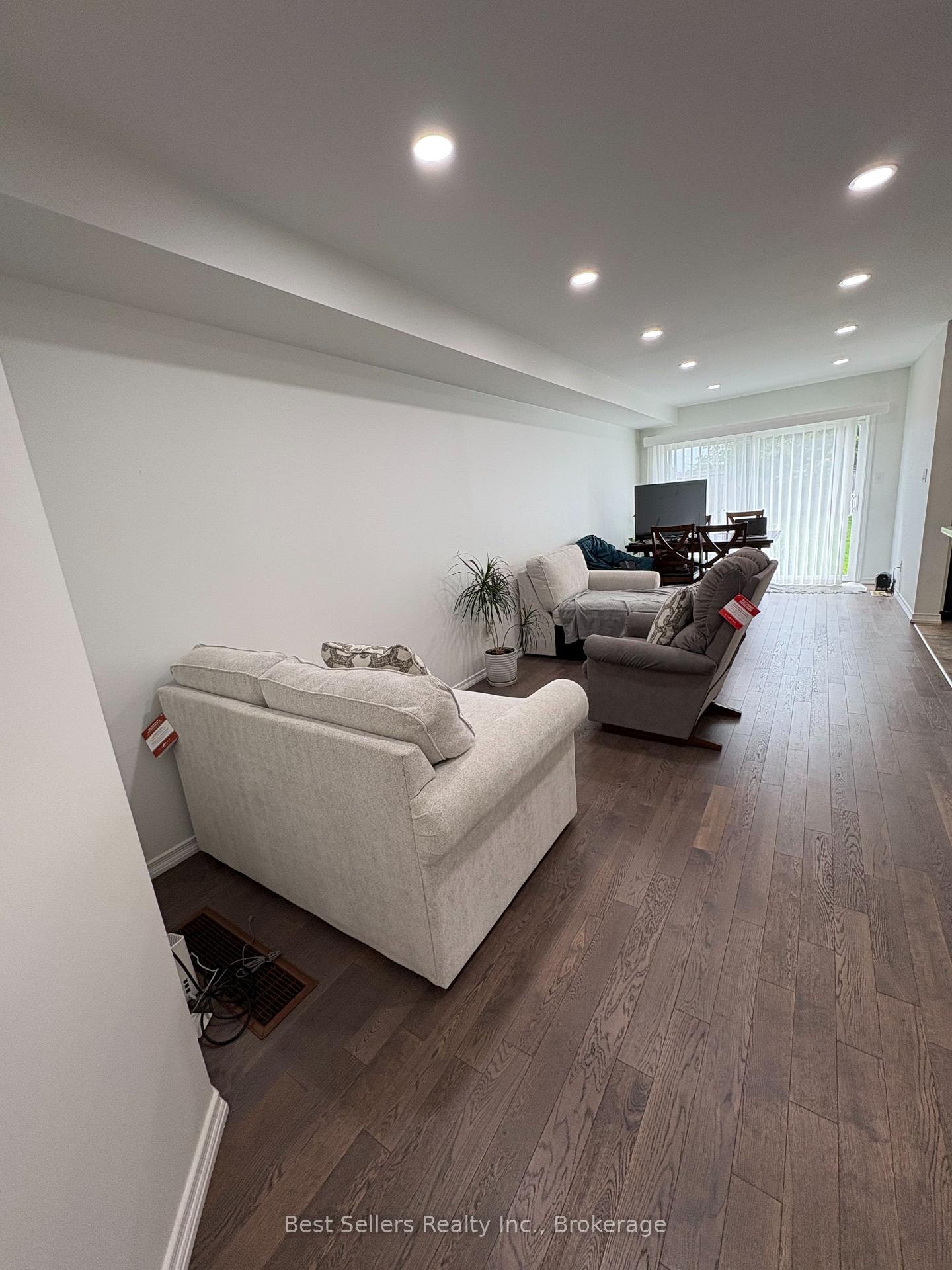 Photo 9 of 1269 Coleman Crescent, Innisfil, Alcona — HOMEH