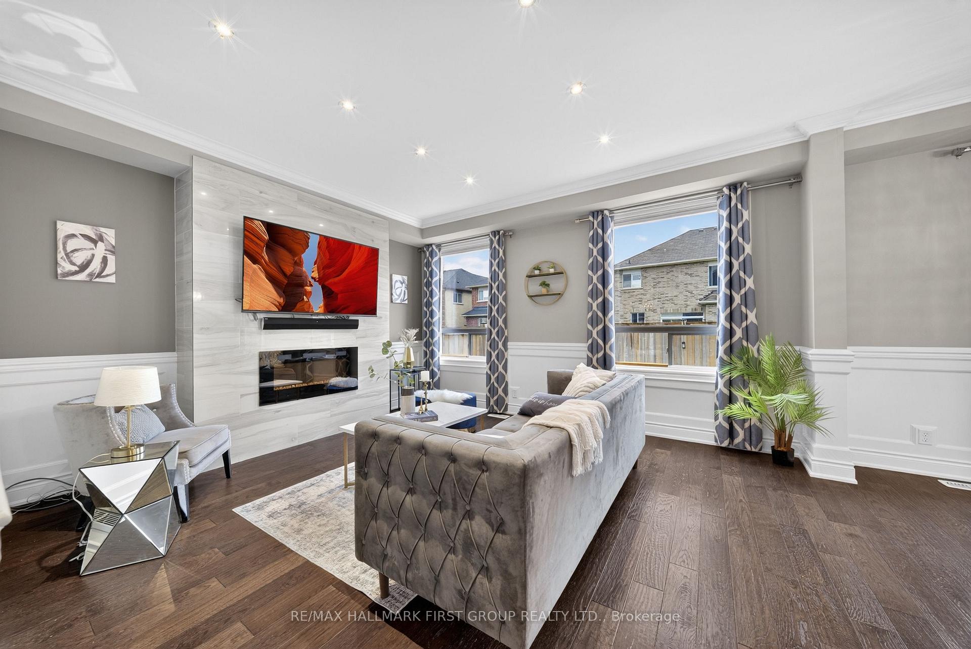 Photo 10 of 121 Blackwell Crescent, Oshawa, Windfields — HOMEH