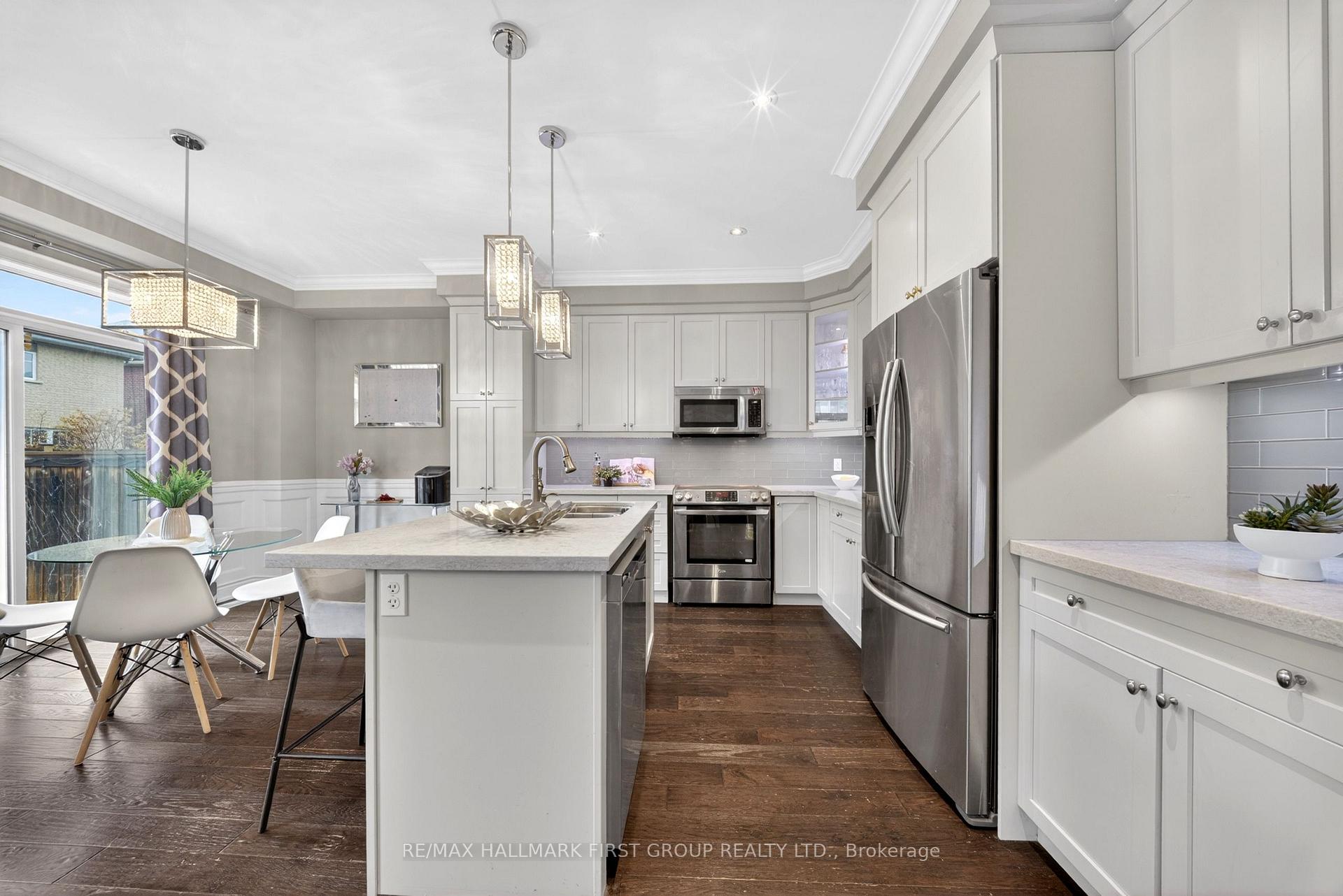 Photo 14 of 121 Blackwell Crescent, Oshawa, Windfields — HOMEH