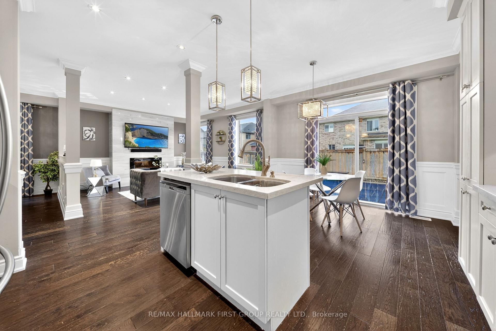 Photo 15 of 121 Blackwell Crescent, Oshawa, Windfields — HOMEH
