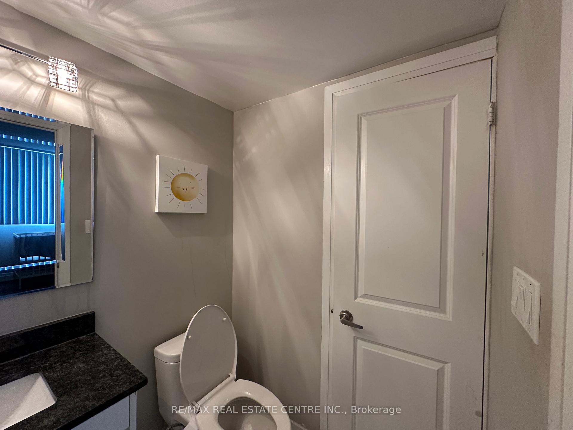 Photo 9 of Unit 912, 155 Hillcrest Avenue, Mississauga, Cooksville — HOMEH