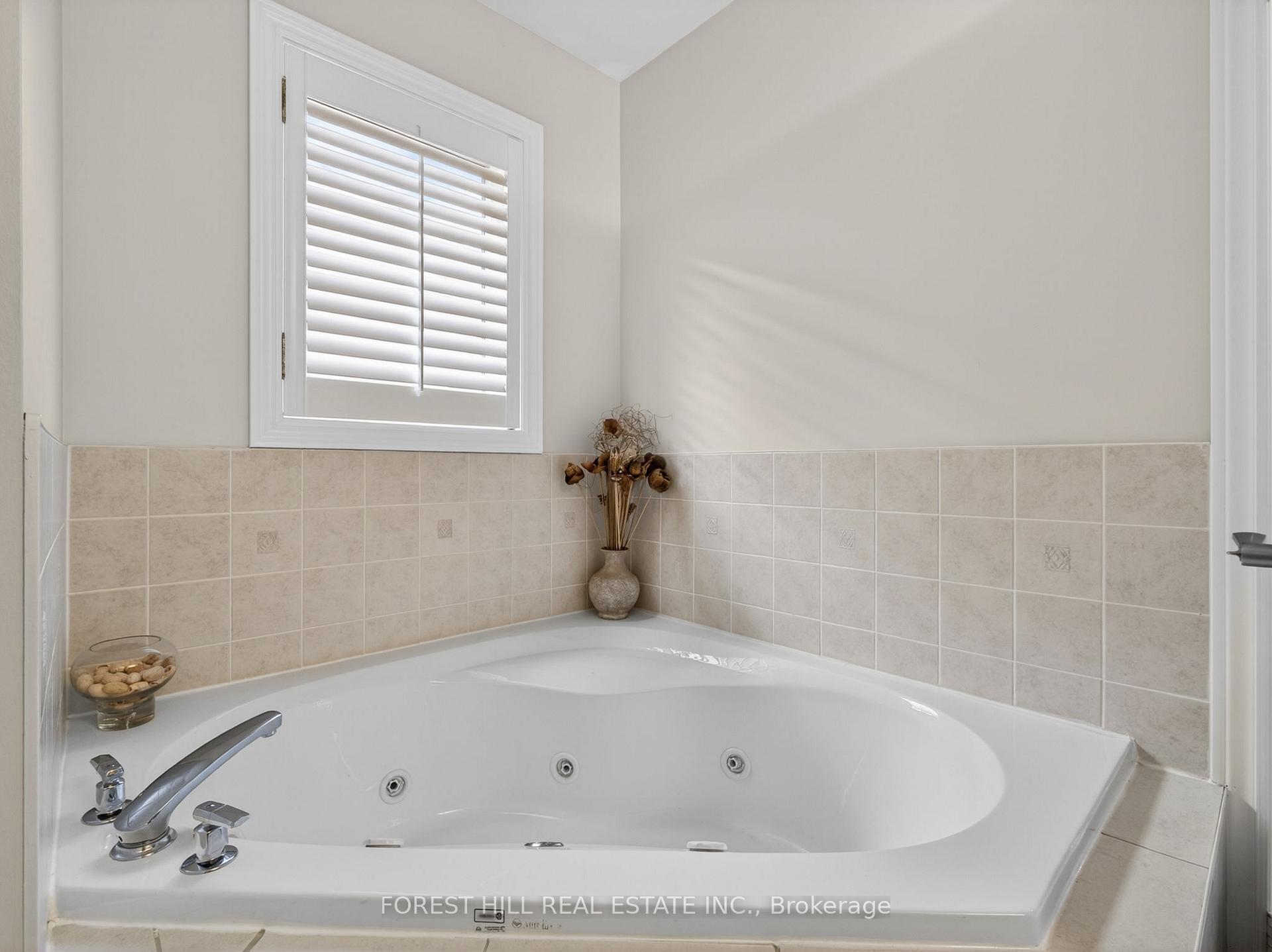 Photo 33 of 120 Sandwood Drive, Vaughan, Patterson — HOMEH