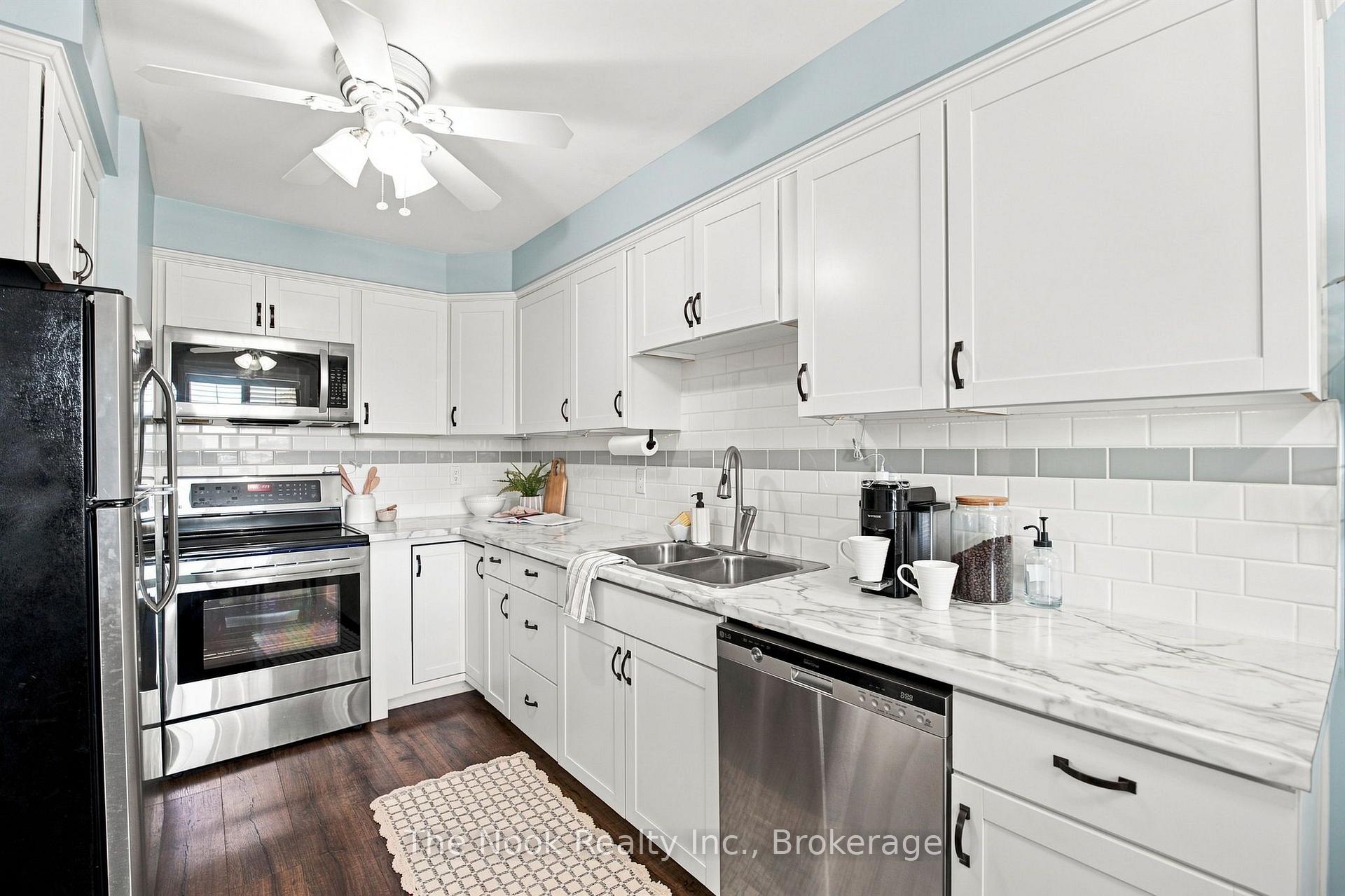 Photo 12 of 49 Granville Drive, Clarington, Courtice — HOMEH