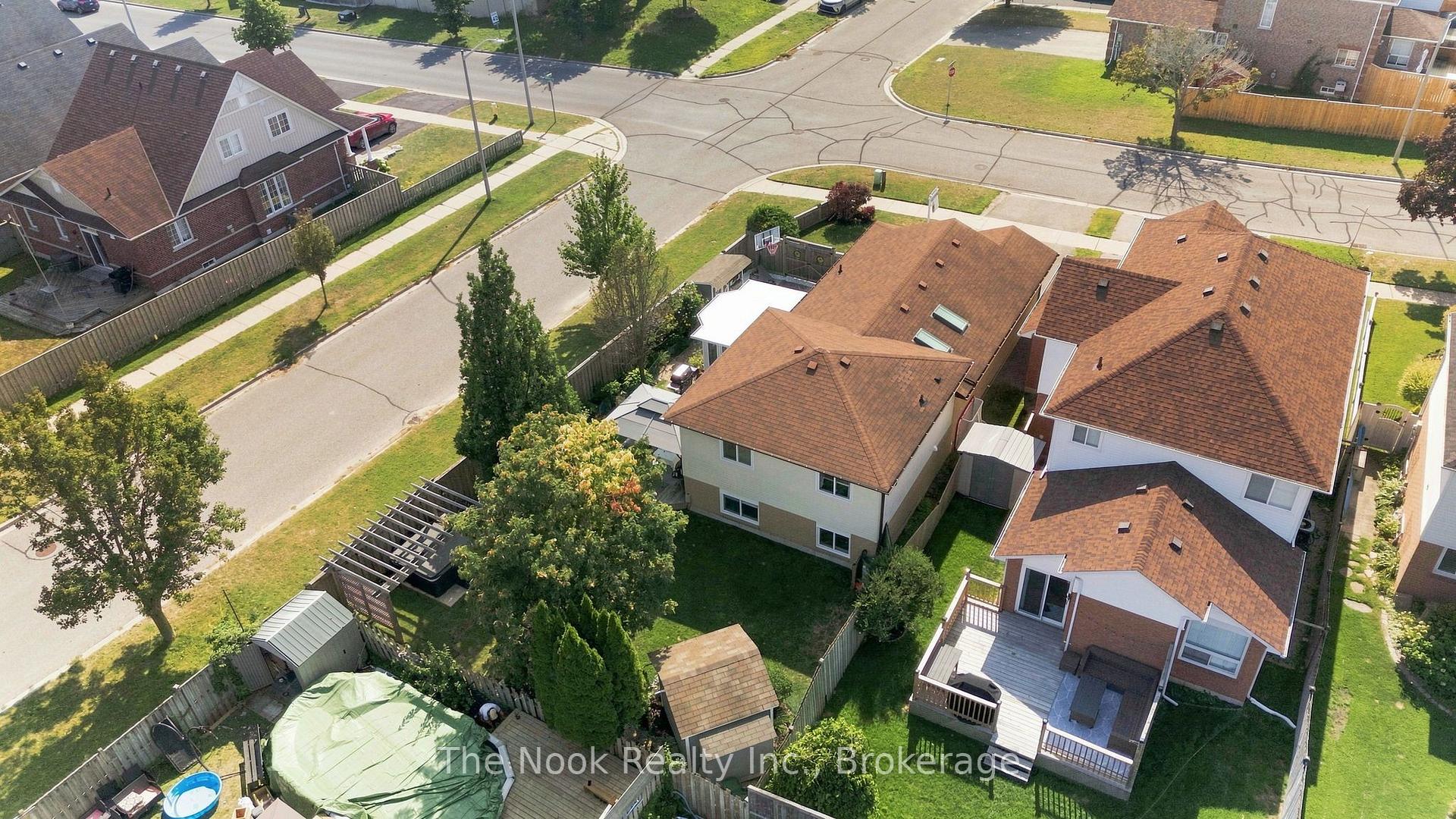 Photo 24 of 49 Granville Drive, Clarington, Courtice — HOMEH