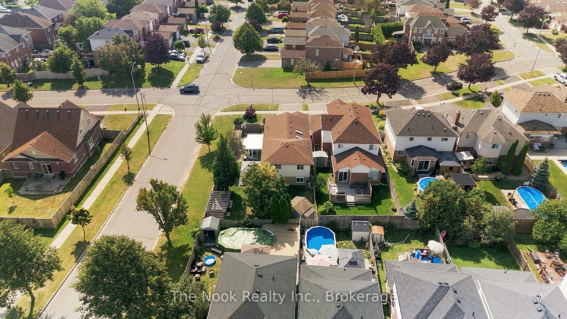 Photo 26 of 49 Granville Drive, Clarington, Courtice — HOMEH
