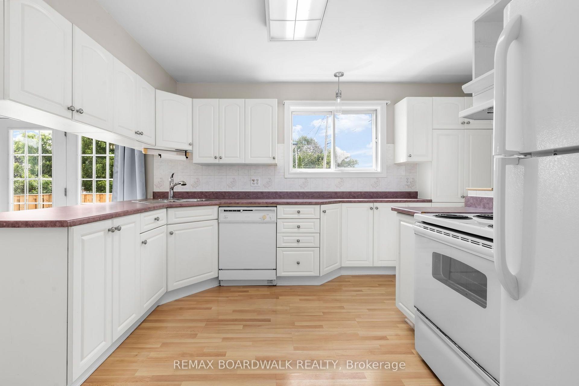 Photo 12 of 22 Merrick Street, Smiths Falls, Smiths Falls — HOMEH