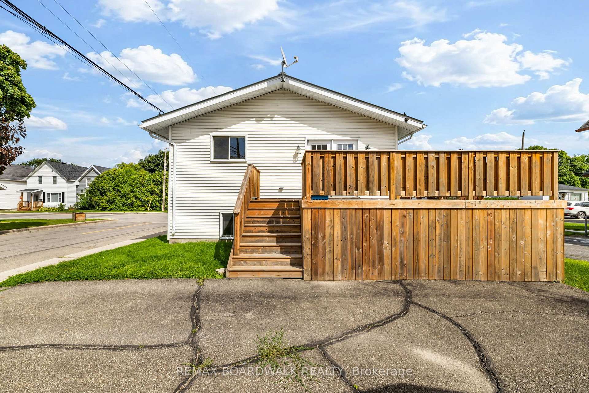 Photo 29 of 22 Merrick Street, Smiths Falls, Smiths Falls — HOMEH