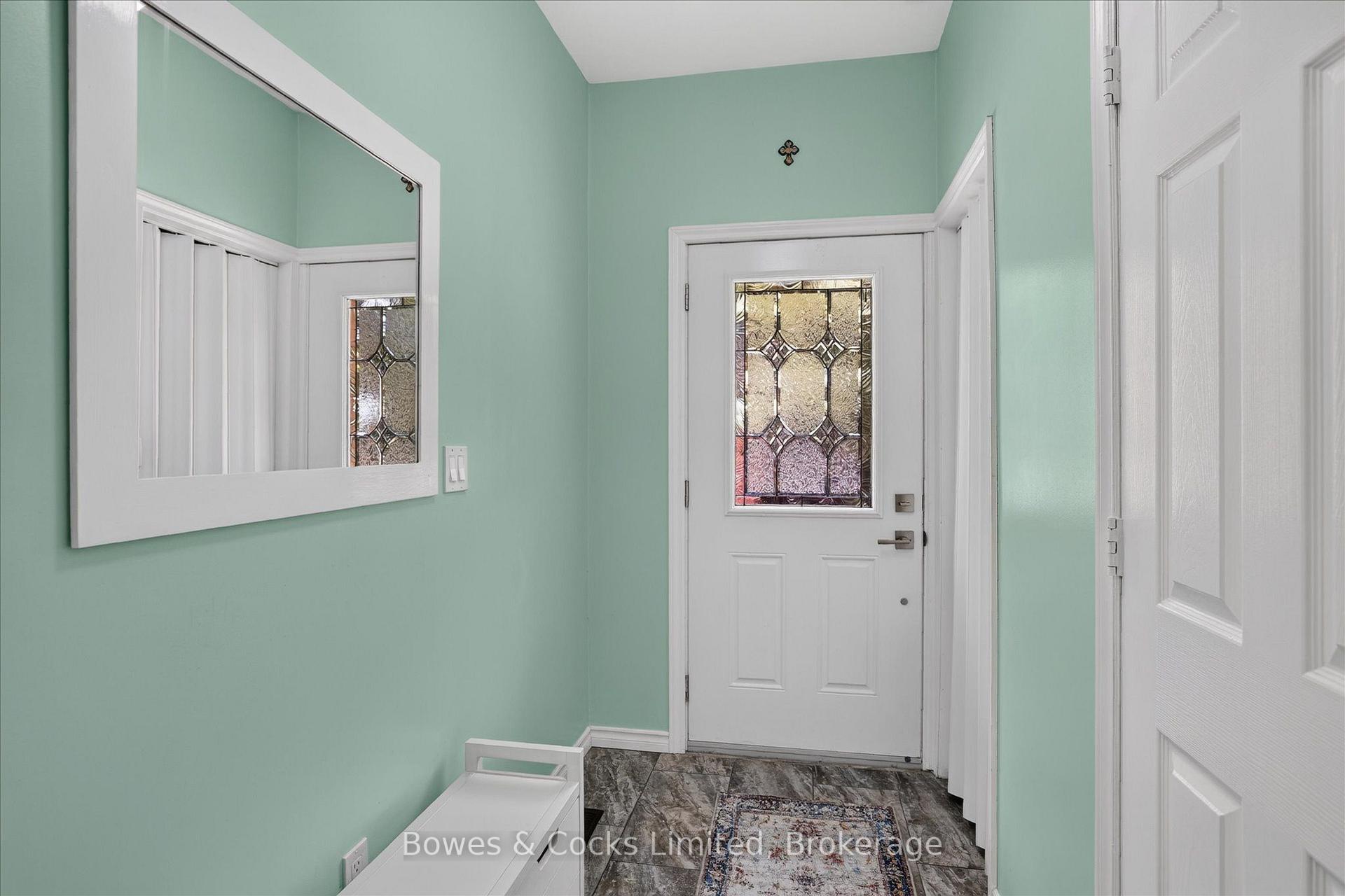 Photo 5 of 1244 Vick Road, Minden Hills, Snowdon — HOMEH