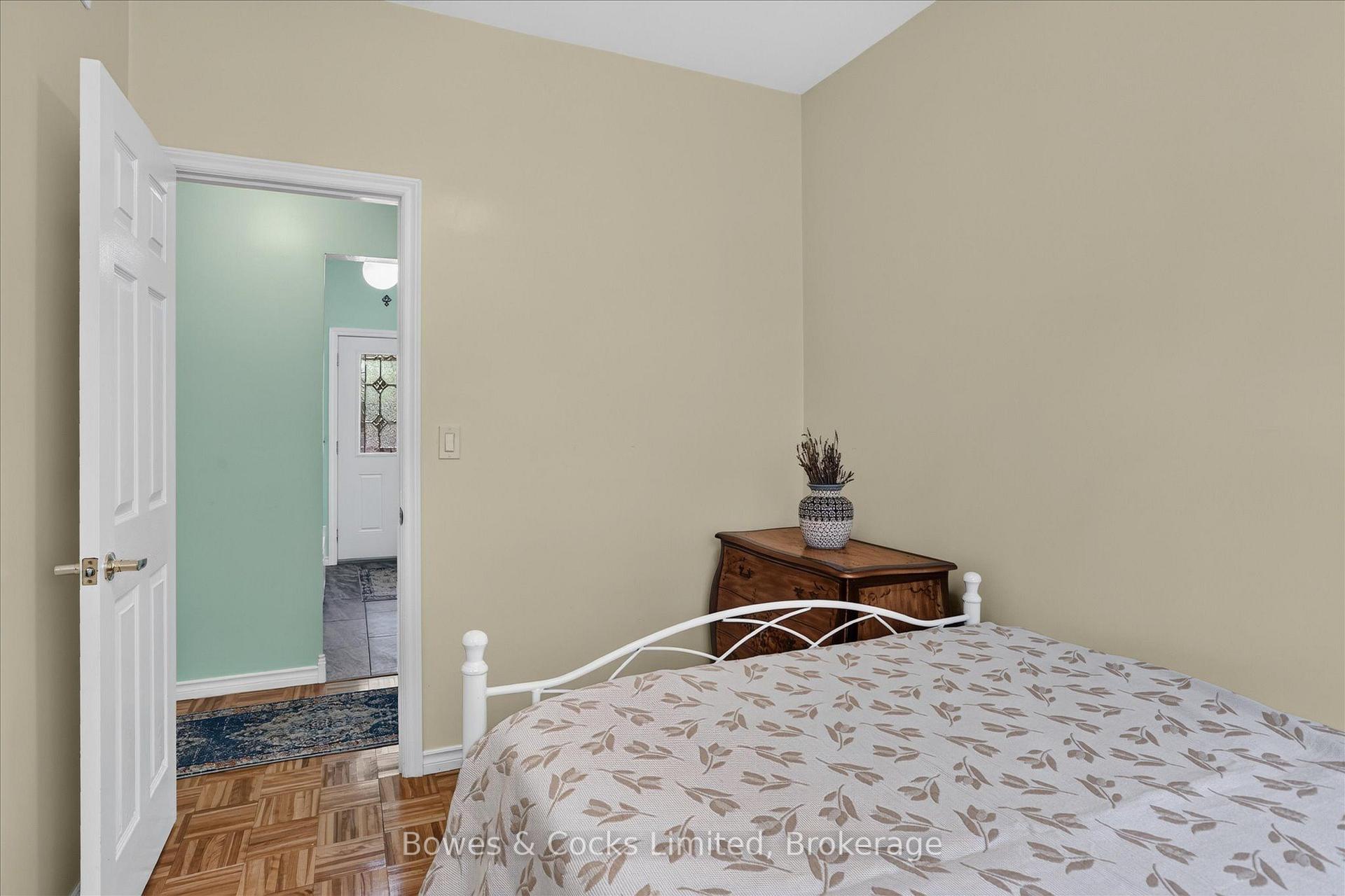Photo 22 of 1244 Vick Road, Minden Hills, Snowdon — HOMEH