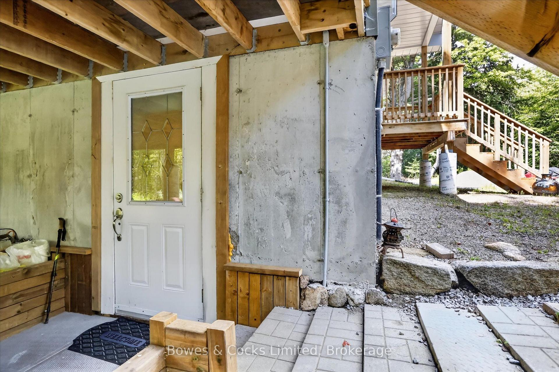 Photo 26 of 1244 Vick Road, Minden Hills, Snowdon — HOMEH