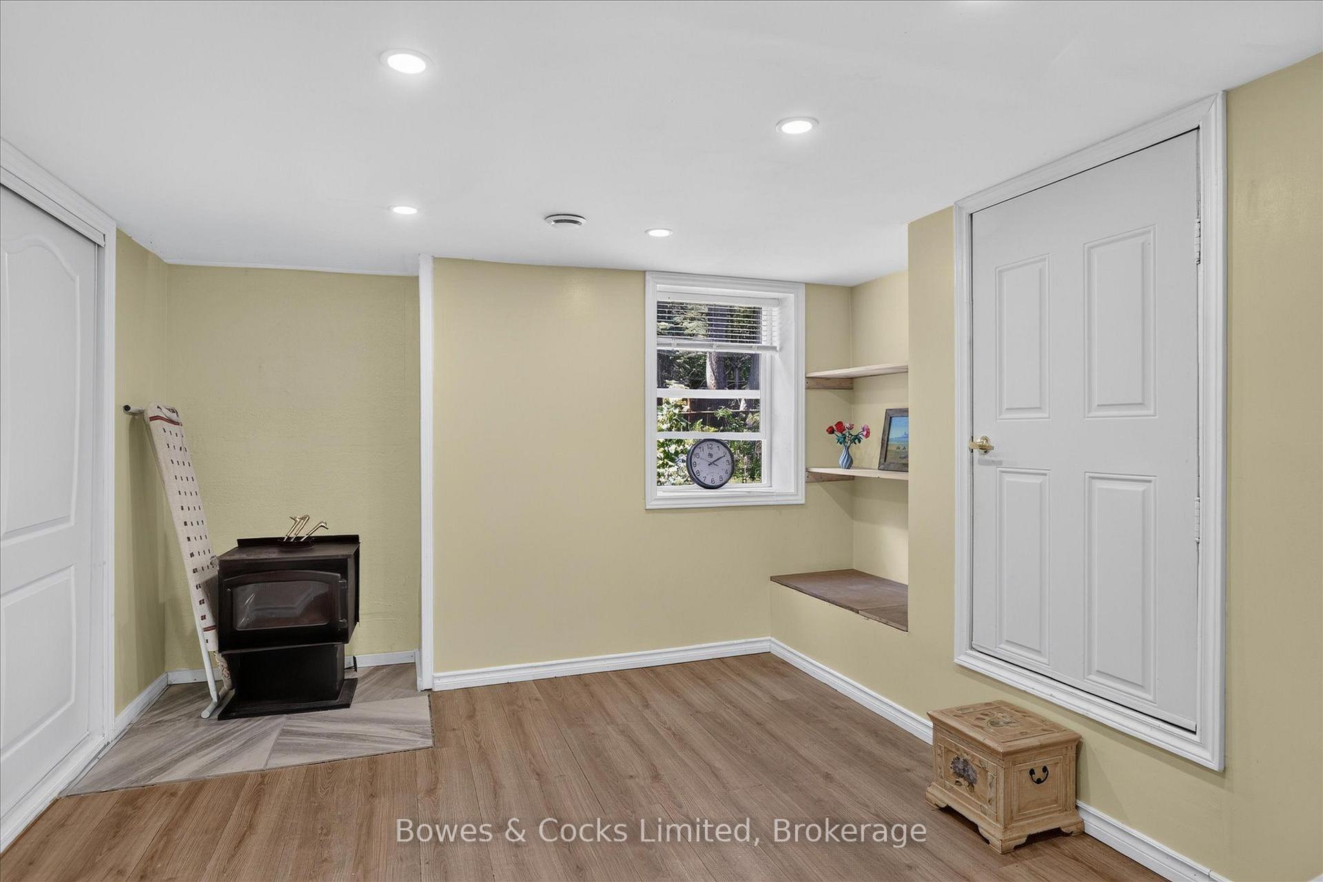 Photo 29 of 1244 Vick Road, Minden Hills, Snowdon — HOMEH
