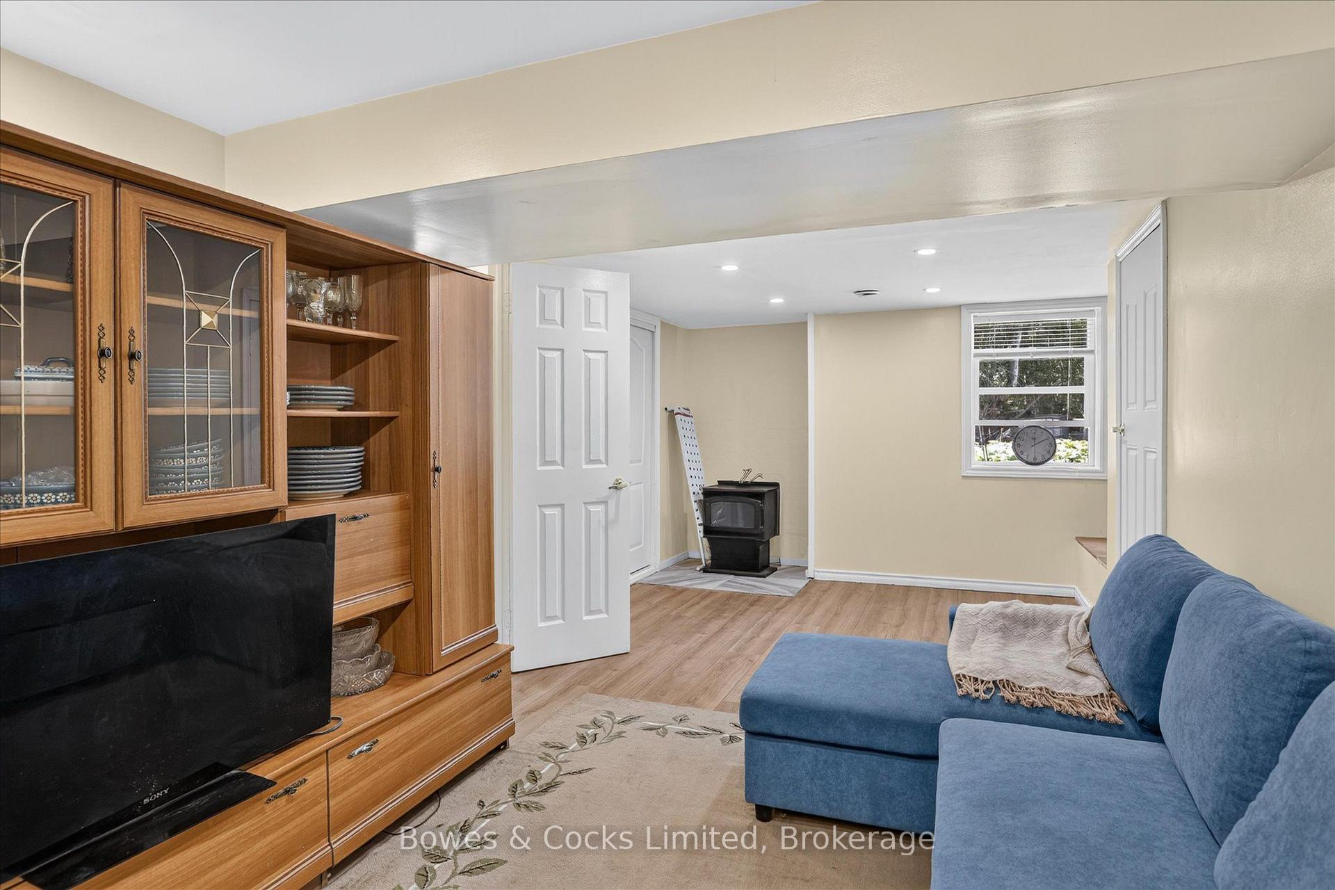 Photo 30 of 1244 Vick Road, Minden Hills, Snowdon — HOMEH
