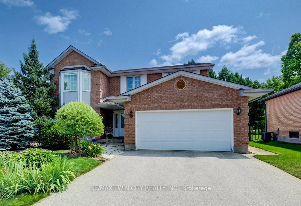 Photo 2 of 449 Knightsbridge Court, Waterloo, Upper Beechwood — HOMEH