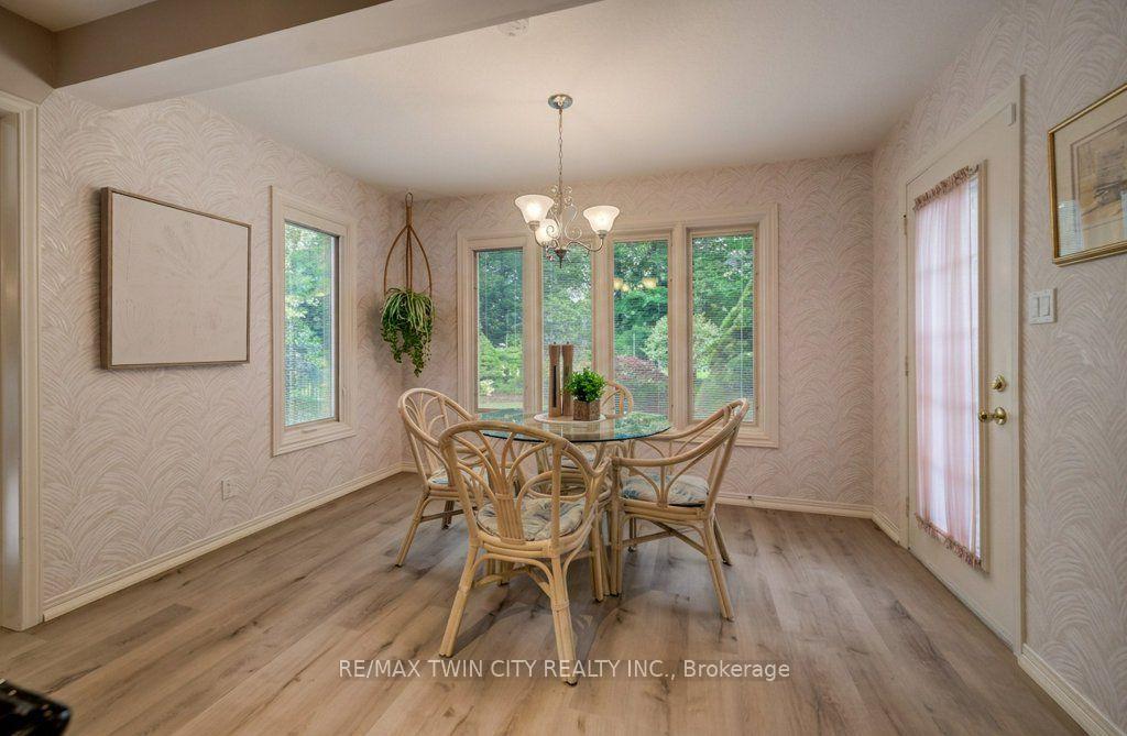 Photo 11 of 449 Knightsbridge Court, Waterloo, Upper Beechwood — HOMEH