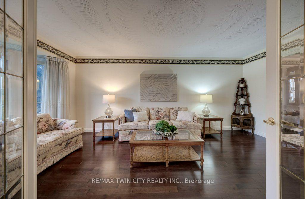 Photo 14 of 449 Knightsbridge Court, Waterloo, Upper Beechwood — HOMEH