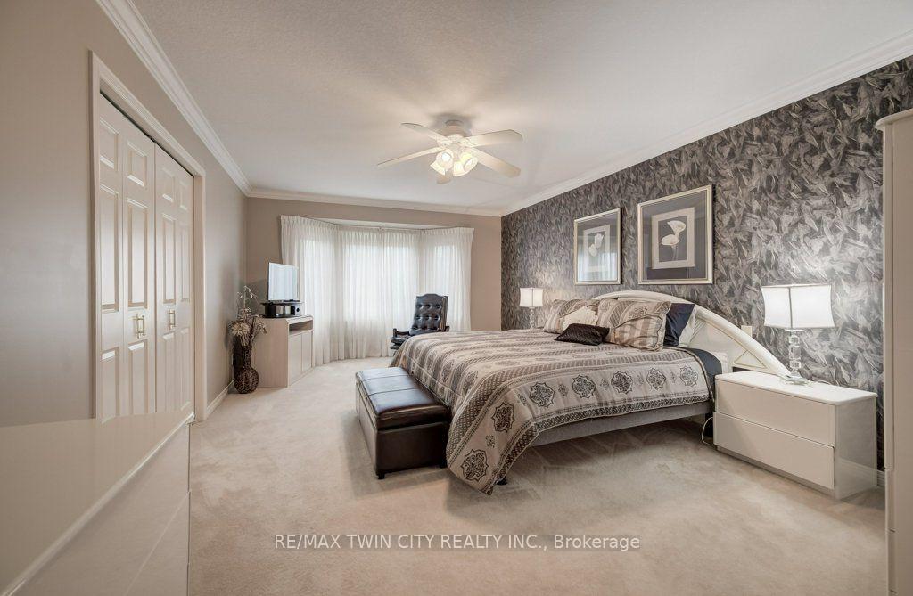 Photo 25 of 449 Knightsbridge Court, Waterloo, Upper Beechwood — HOMEH