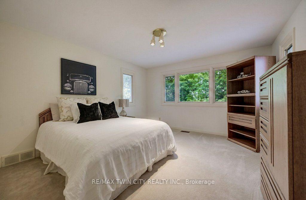 Photo 30 of 449 Knightsbridge Court, Waterloo, Upper Beechwood — HOMEH