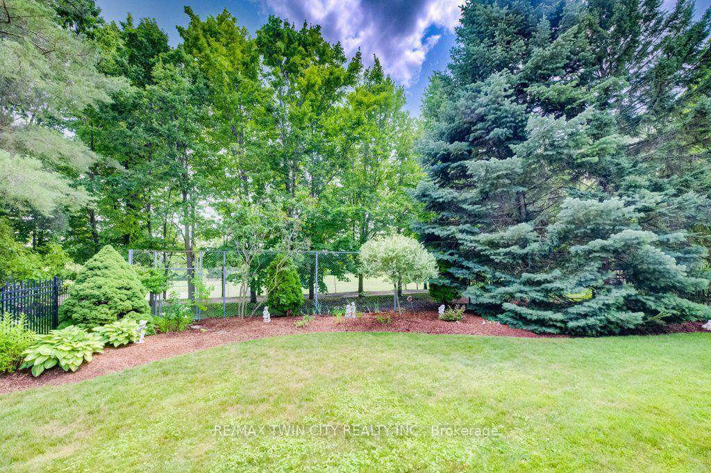 Photo 43 of 449 Knightsbridge Court, Waterloo, Upper Beechwood — HOMEH