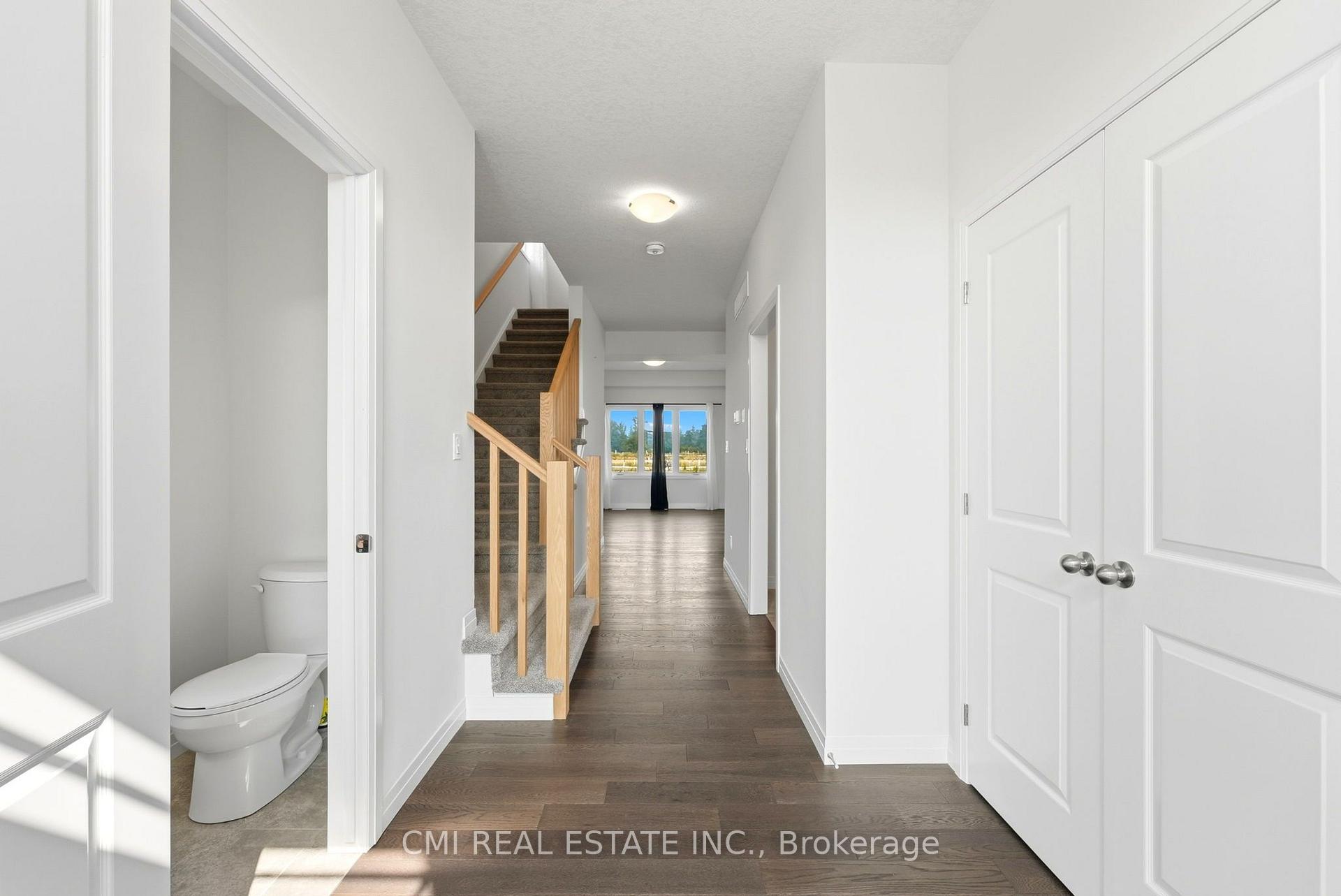 Photo 4 of 128 Dempsey Drive, Stratford — HOMEH