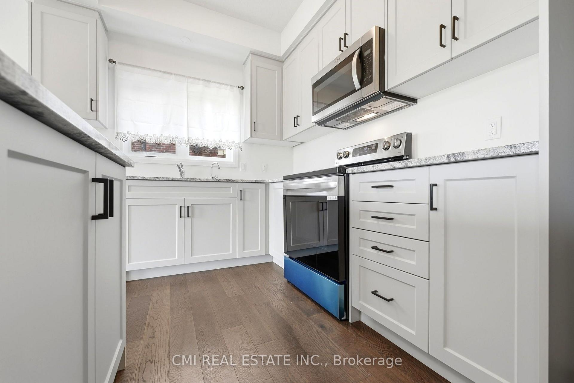 Photo 11 of 128 Dempsey Drive, Stratford — HOMEH