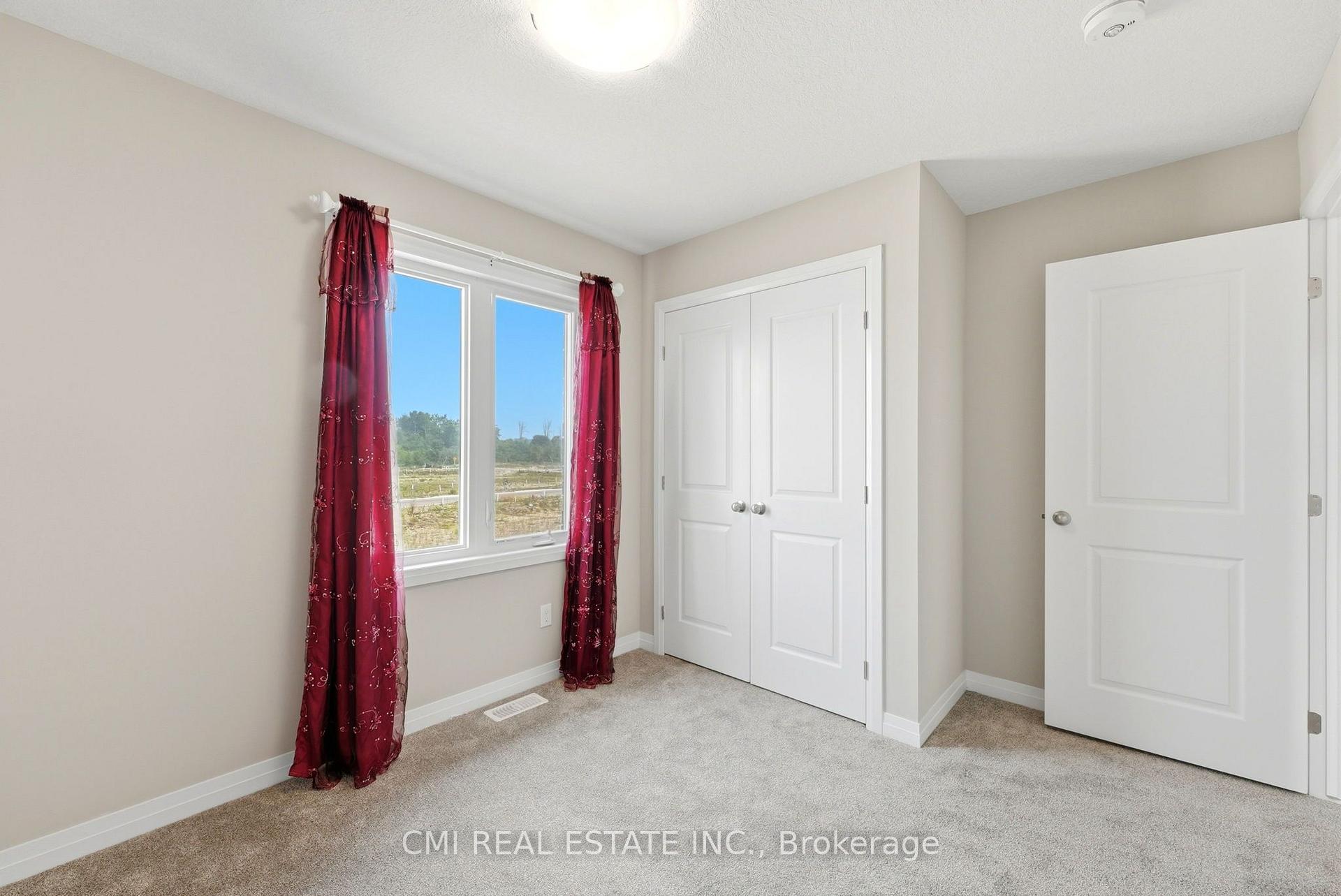 Photo 15 of 128 Dempsey Drive, Stratford — HOMEH