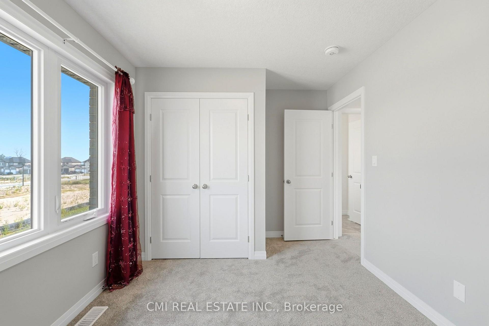 Photo 16 of 128 Dempsey Drive, Stratford — HOMEH