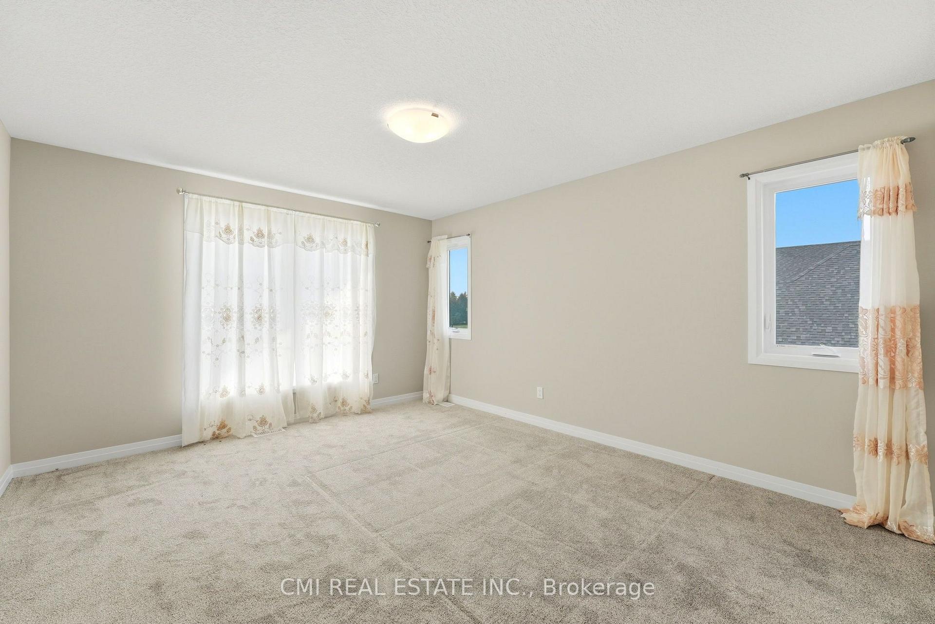 Photo 23 of 128 Dempsey Drive, Stratford — HOMEH