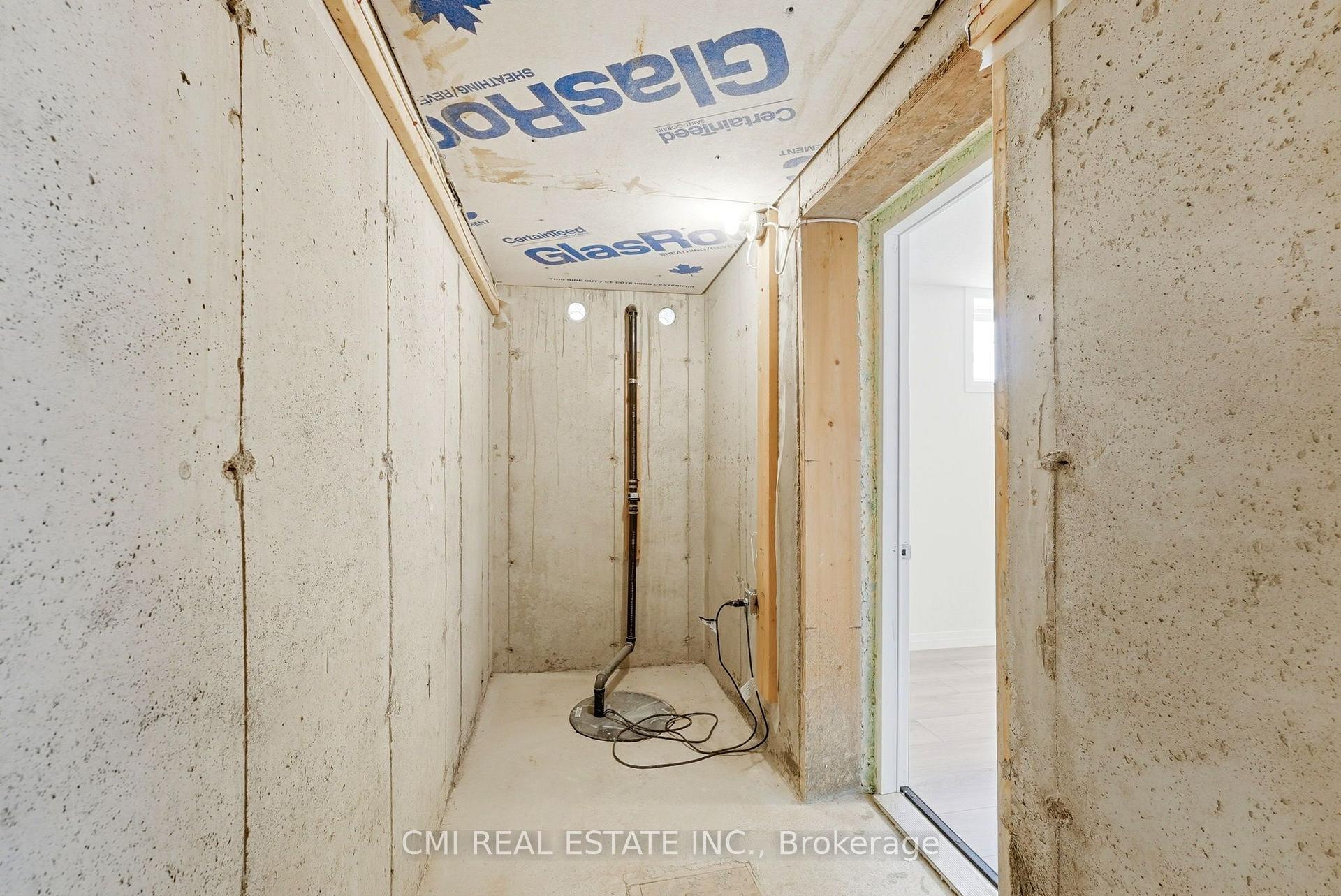 Photo 33 of 128 Dempsey Drive, Stratford — HOMEH