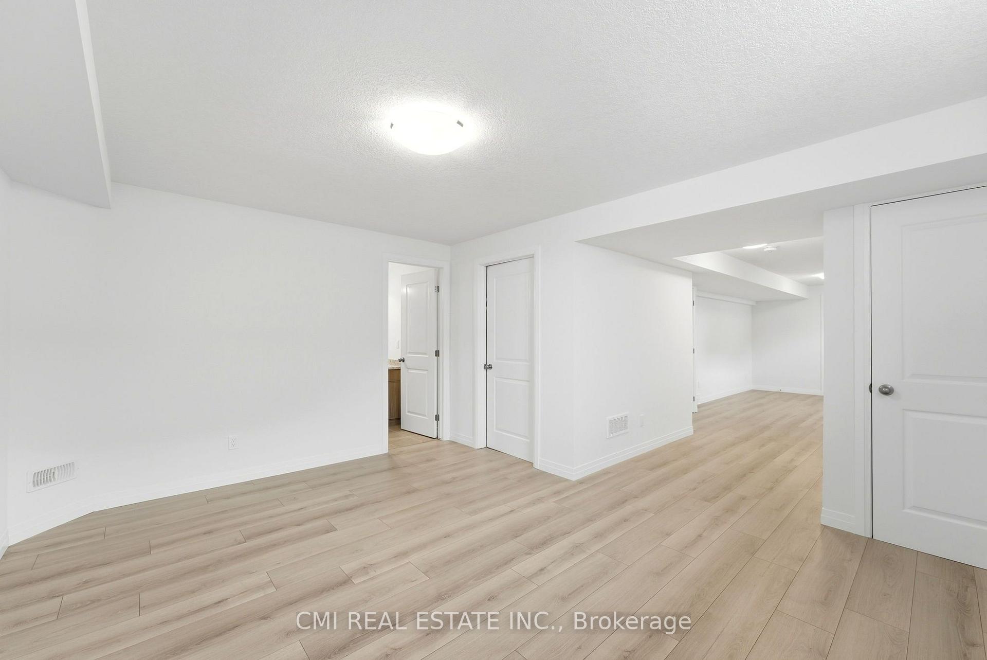 Photo 35 of 128 Dempsey Drive, Stratford — HOMEH
