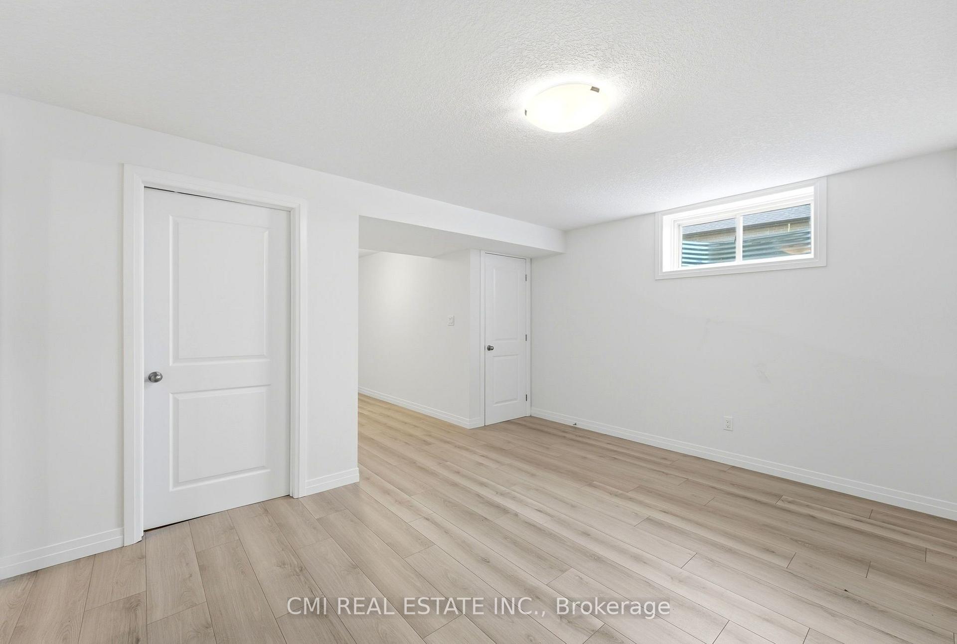 Photo 36 of 128 Dempsey Drive, Stratford — HOMEH