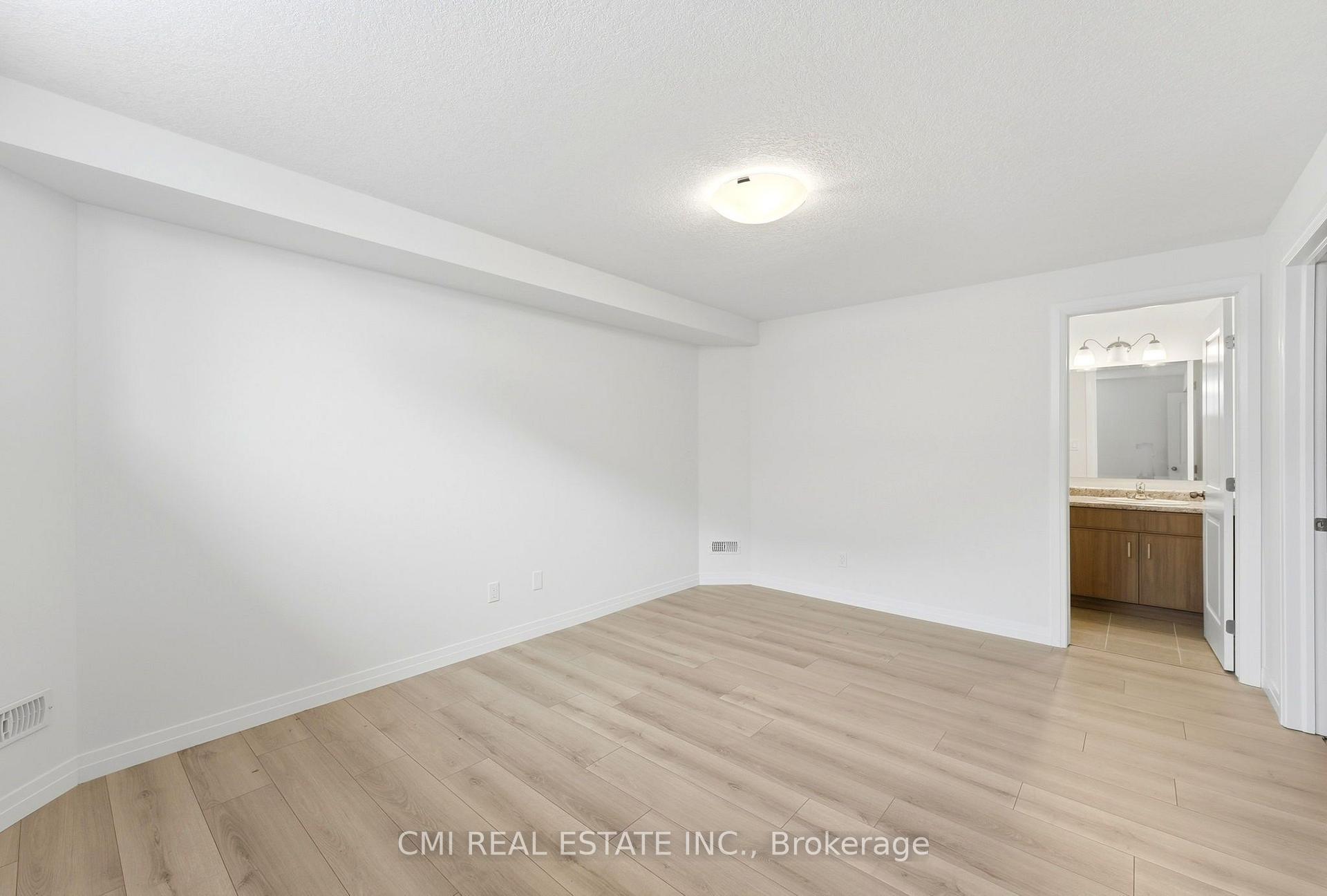 Photo 37 of 128 Dempsey Drive, Stratford — HOMEH